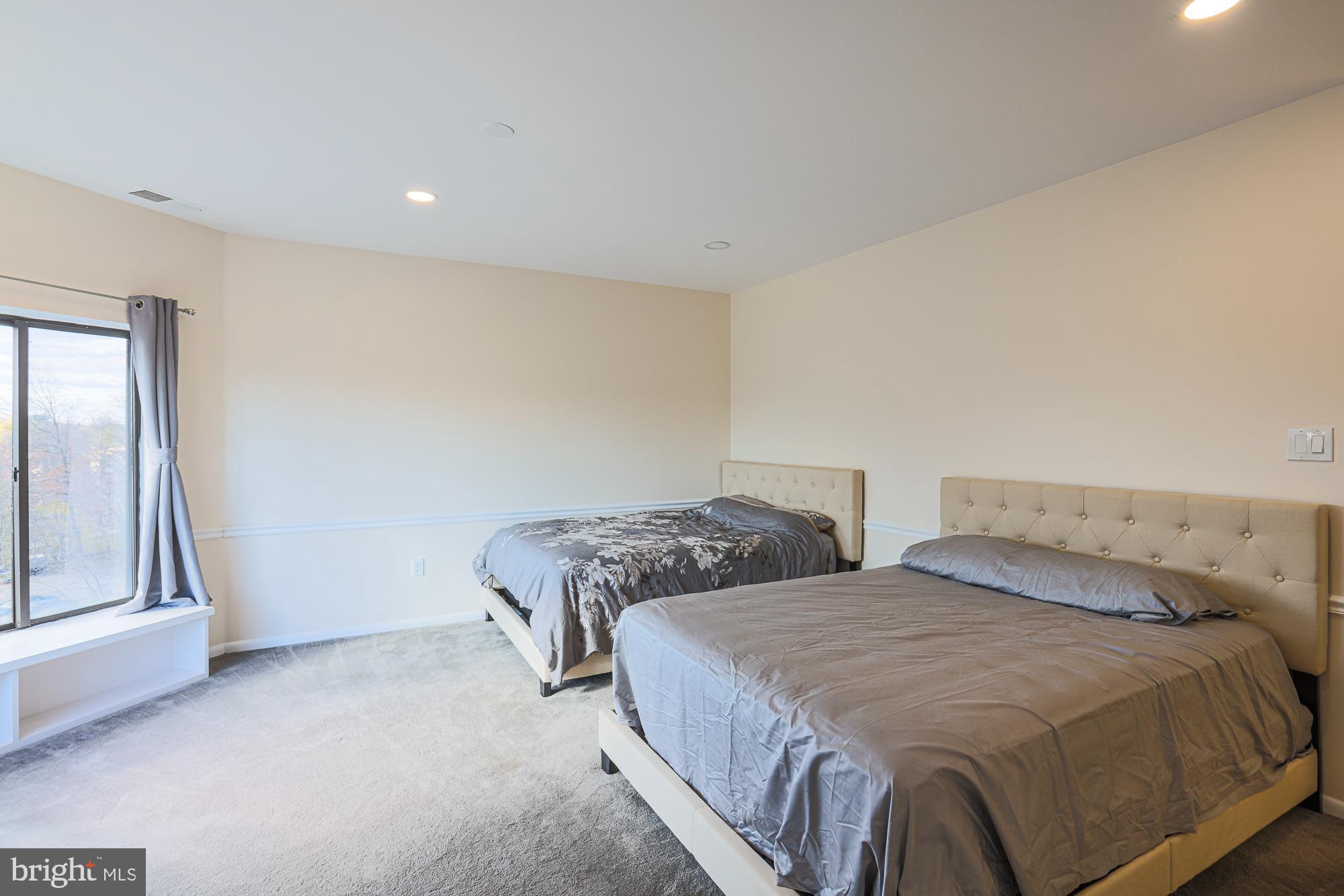 FALLSTAFF - Residential