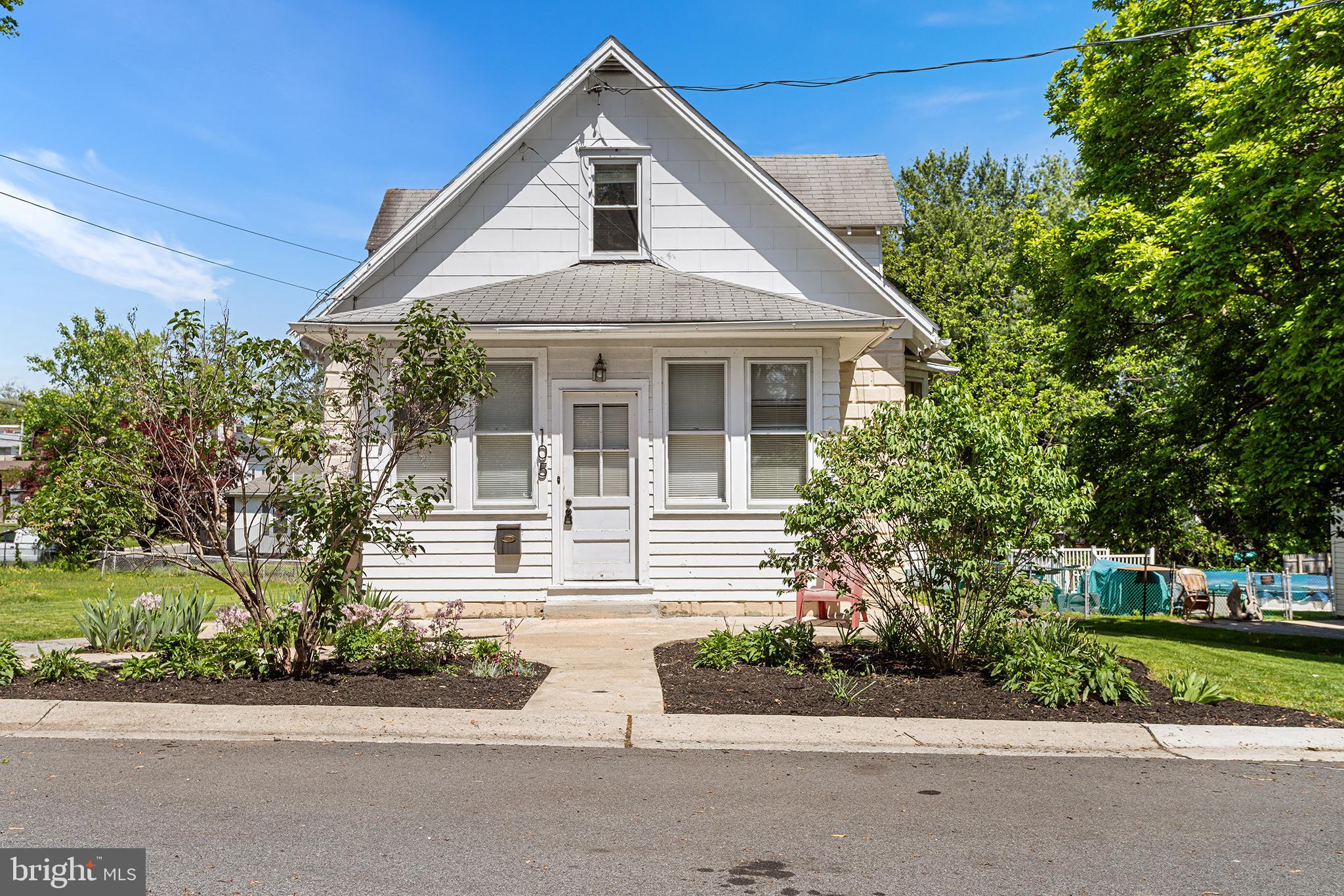 105 NEW YORK AVENUE