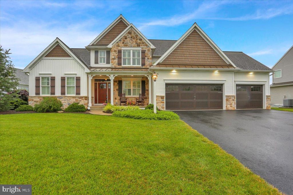 Photo of 641 Skyler Drive, MOUNT JOY, PA 17552 (MLS # PALA2071612)