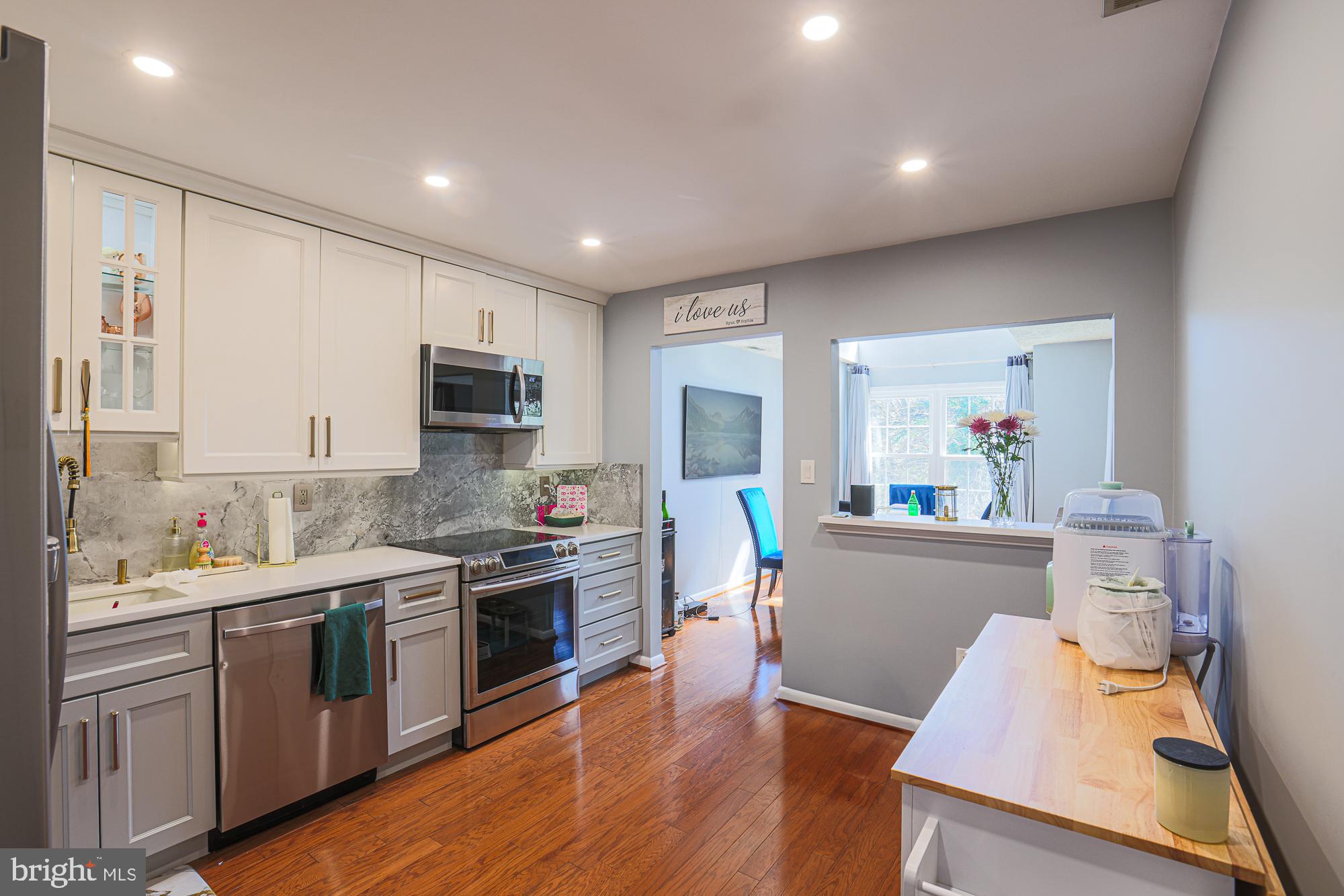 THE FALLS - Residential Lease