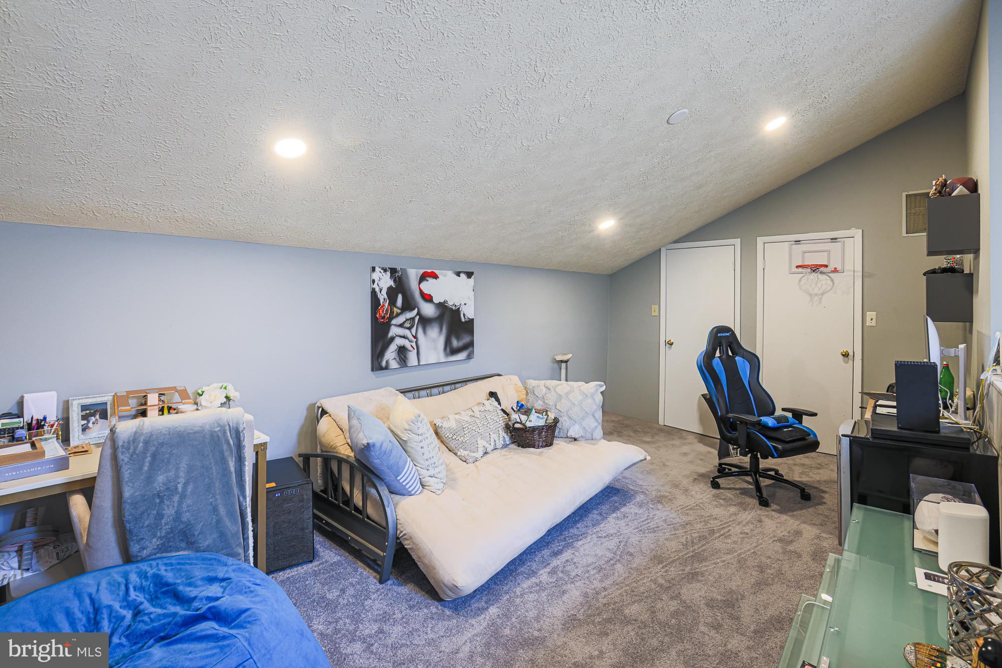 THE FALLS - Residential Lease
