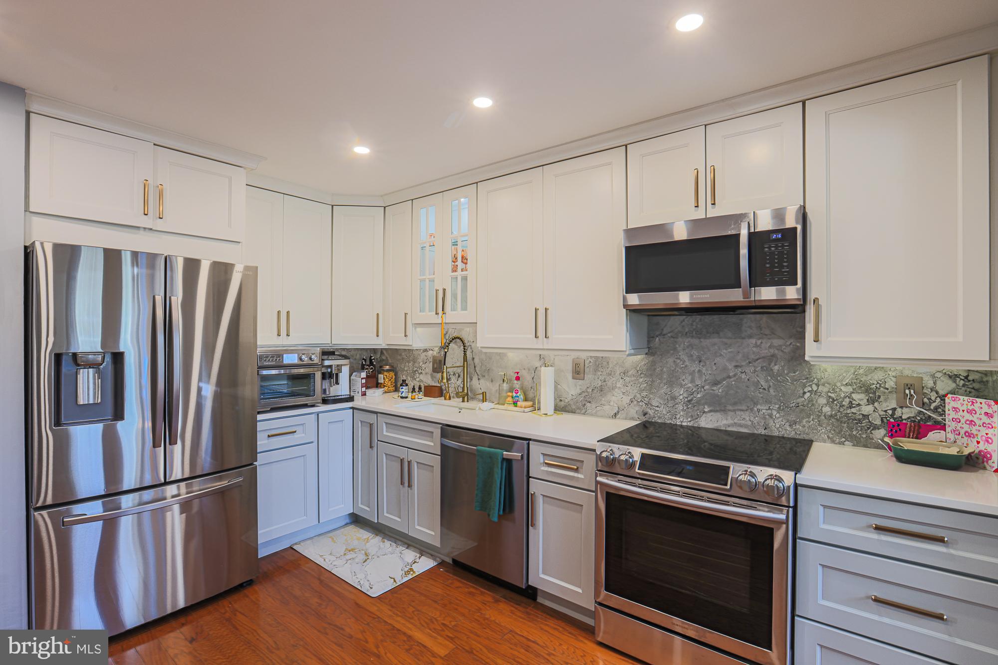 THE FALLS - Residential Lease