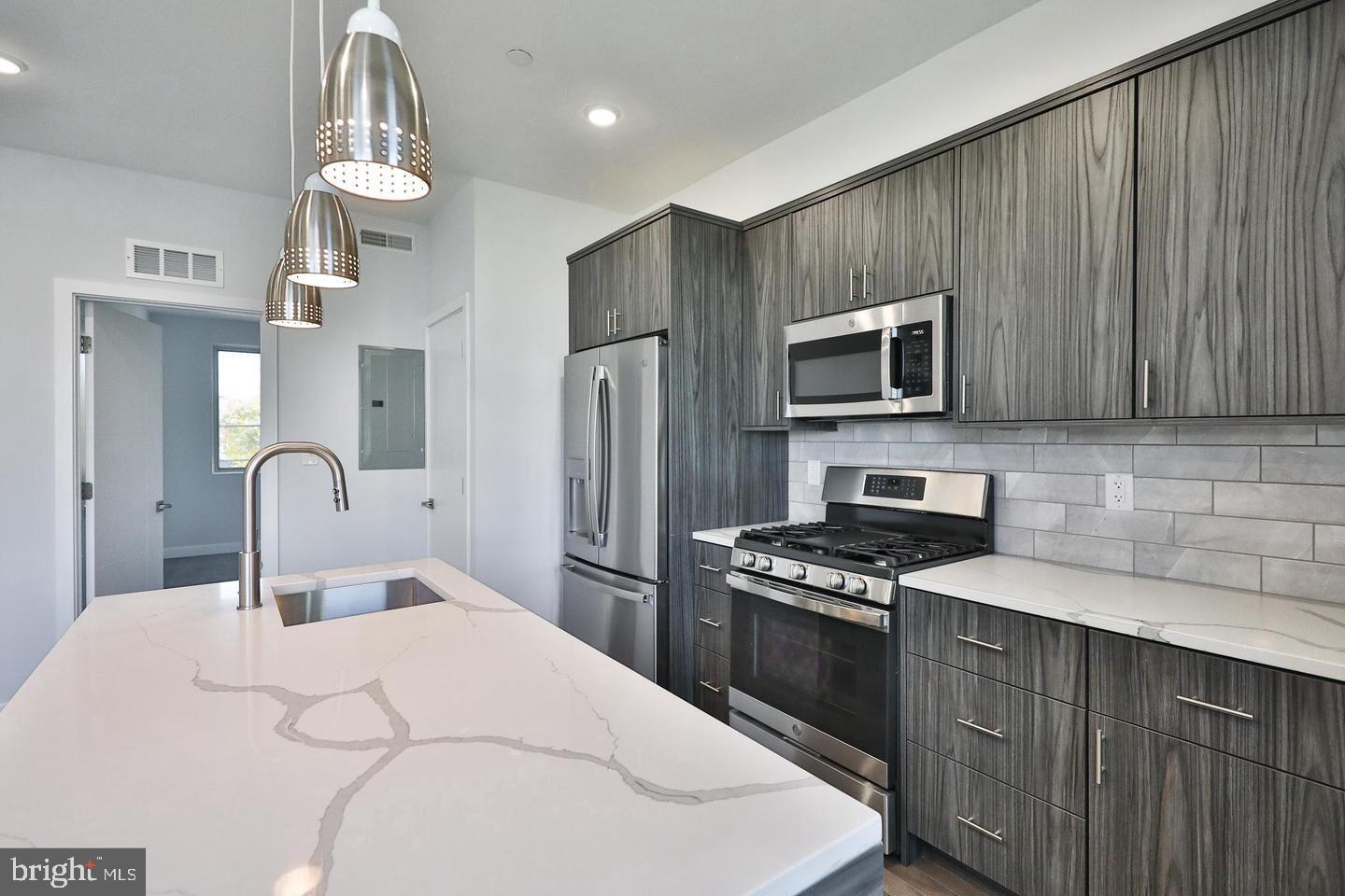 PHILADELPHIA - Residential Lease