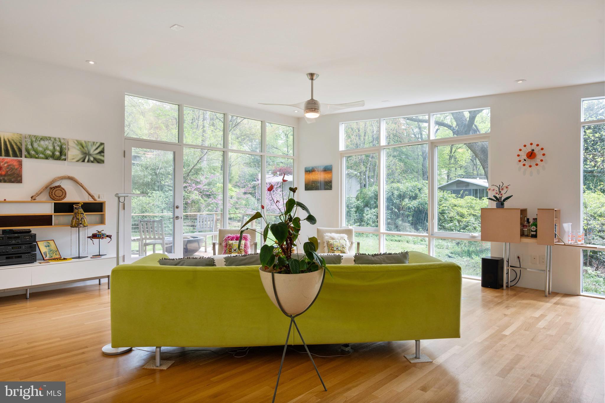 HOLLIN HILLS - Residential