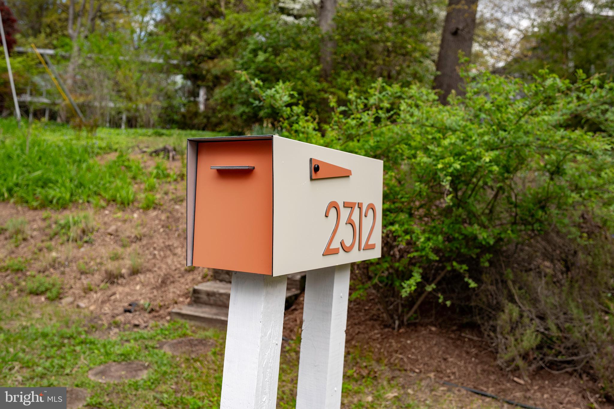 HOLLIN HILLS - Residential