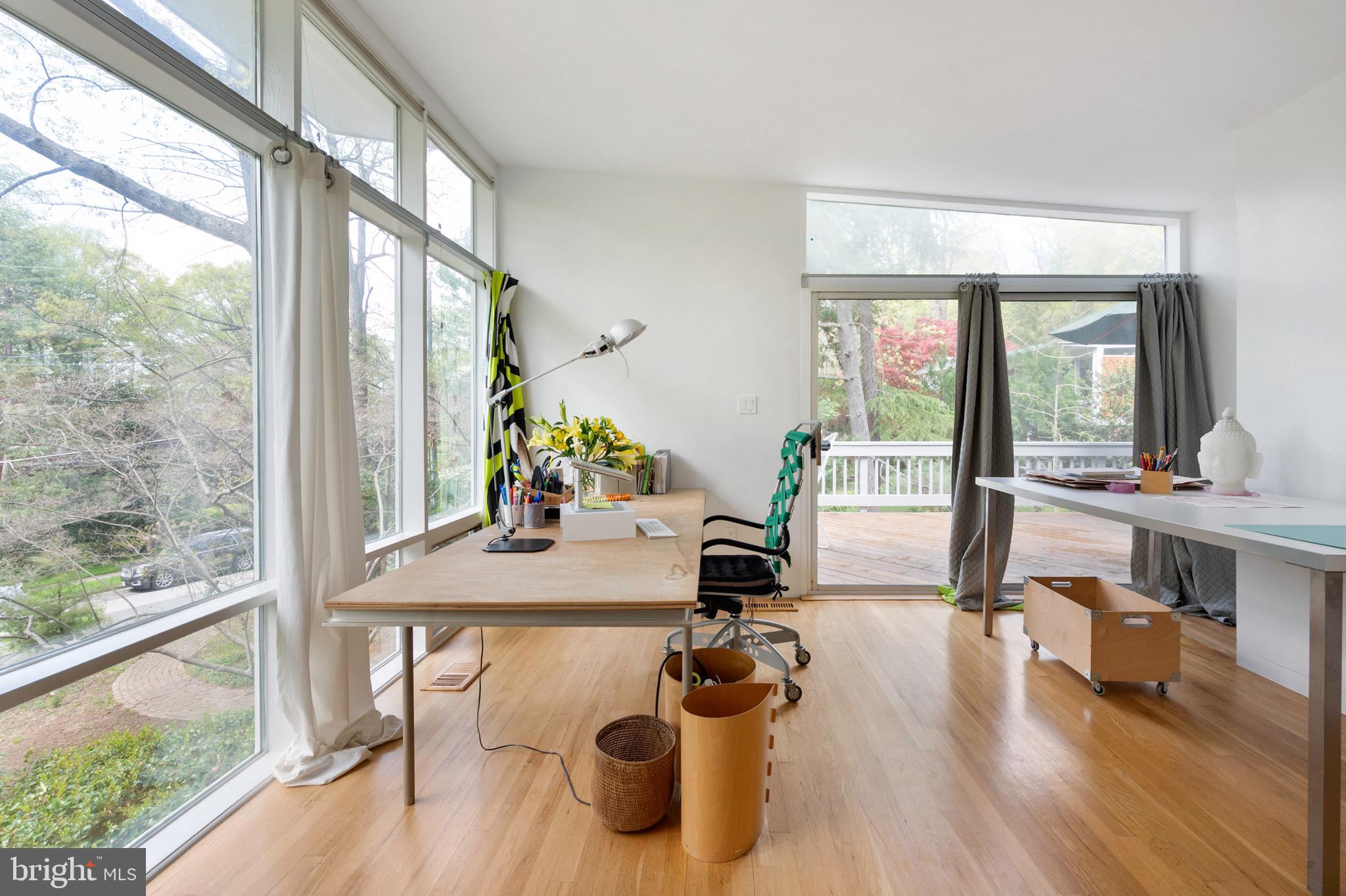 HOLLIN HILLS - Residential