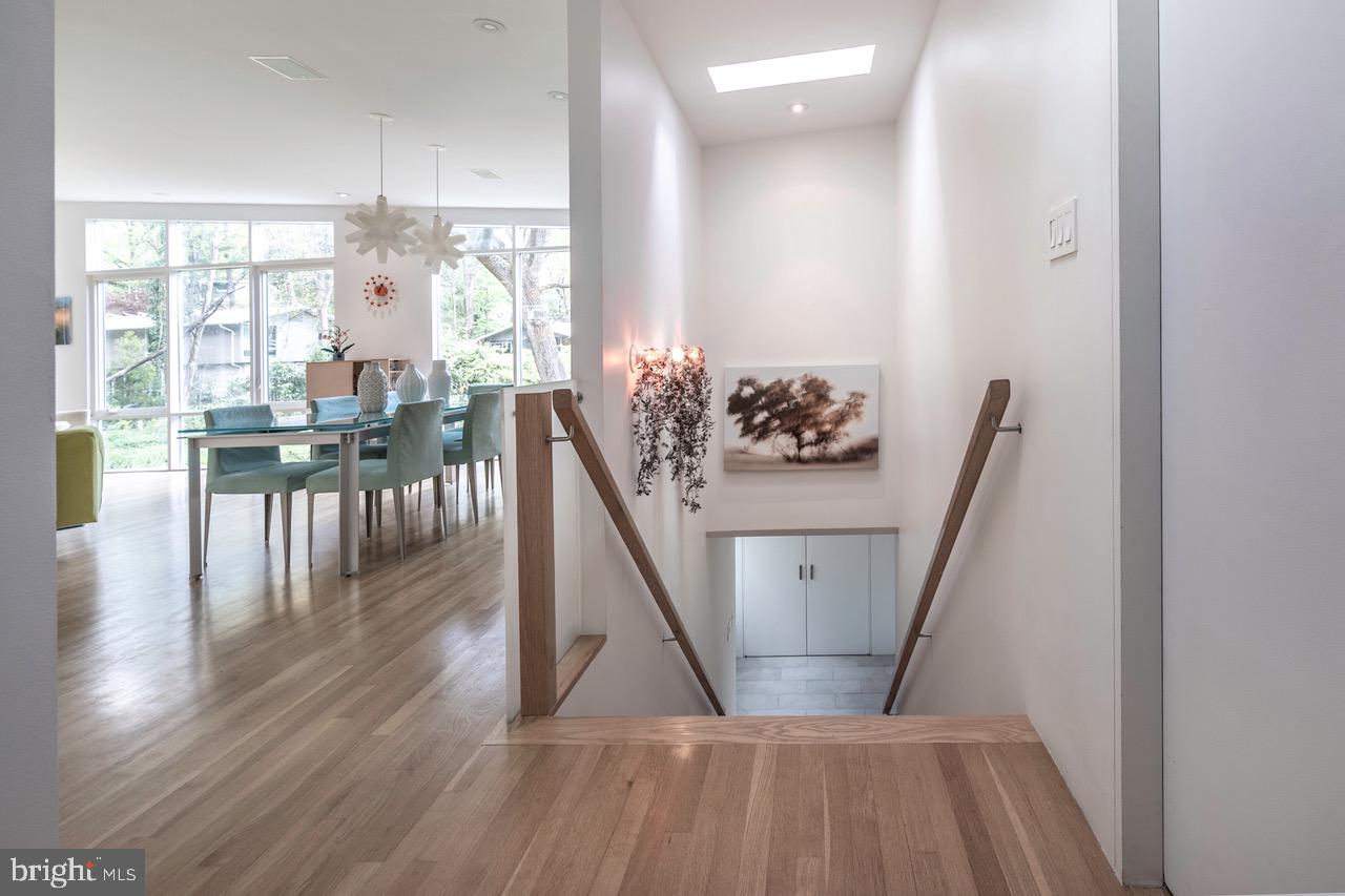 HOLLIN HILLS - Residential