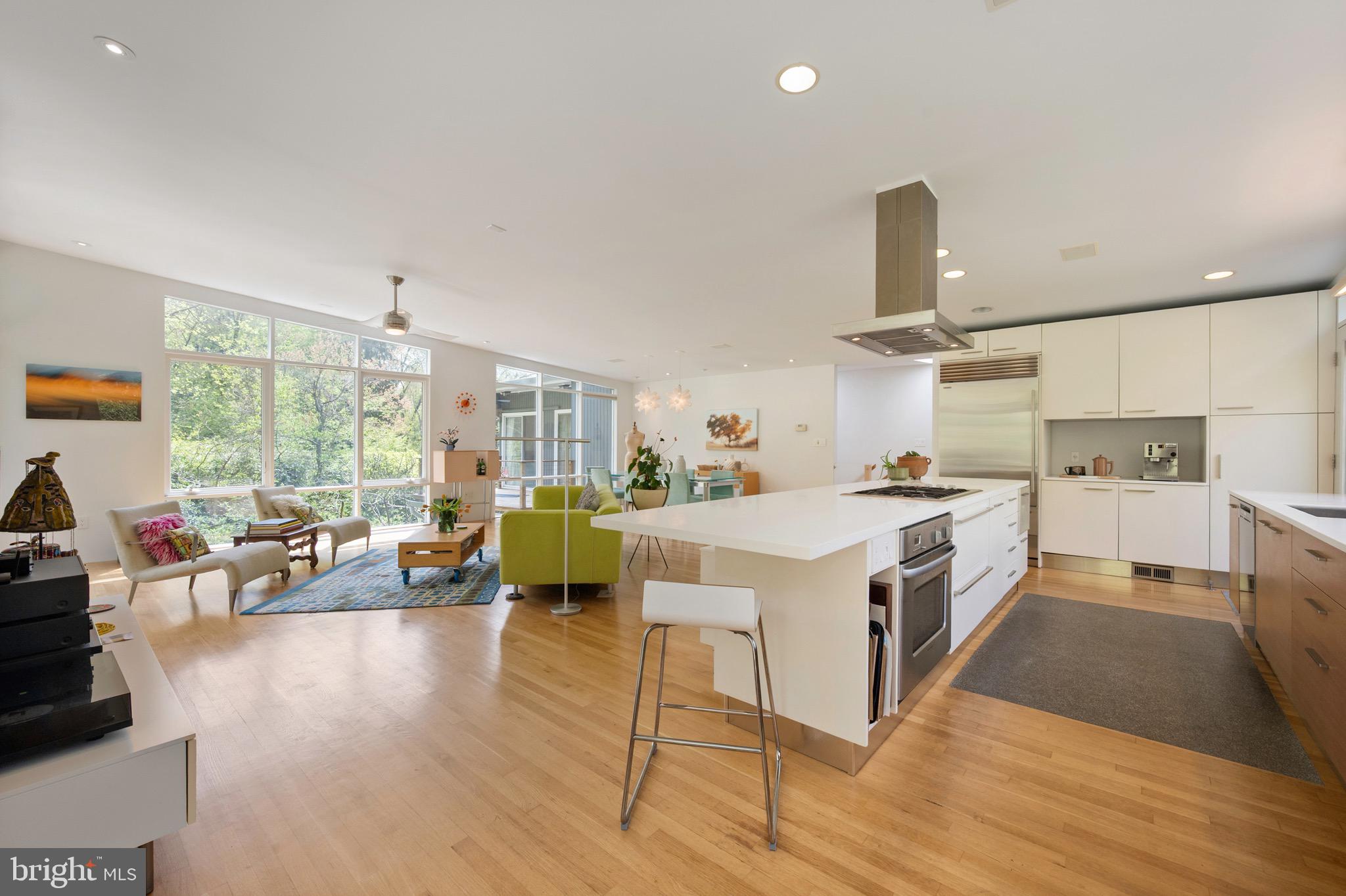 HOLLIN HILLS - Residential