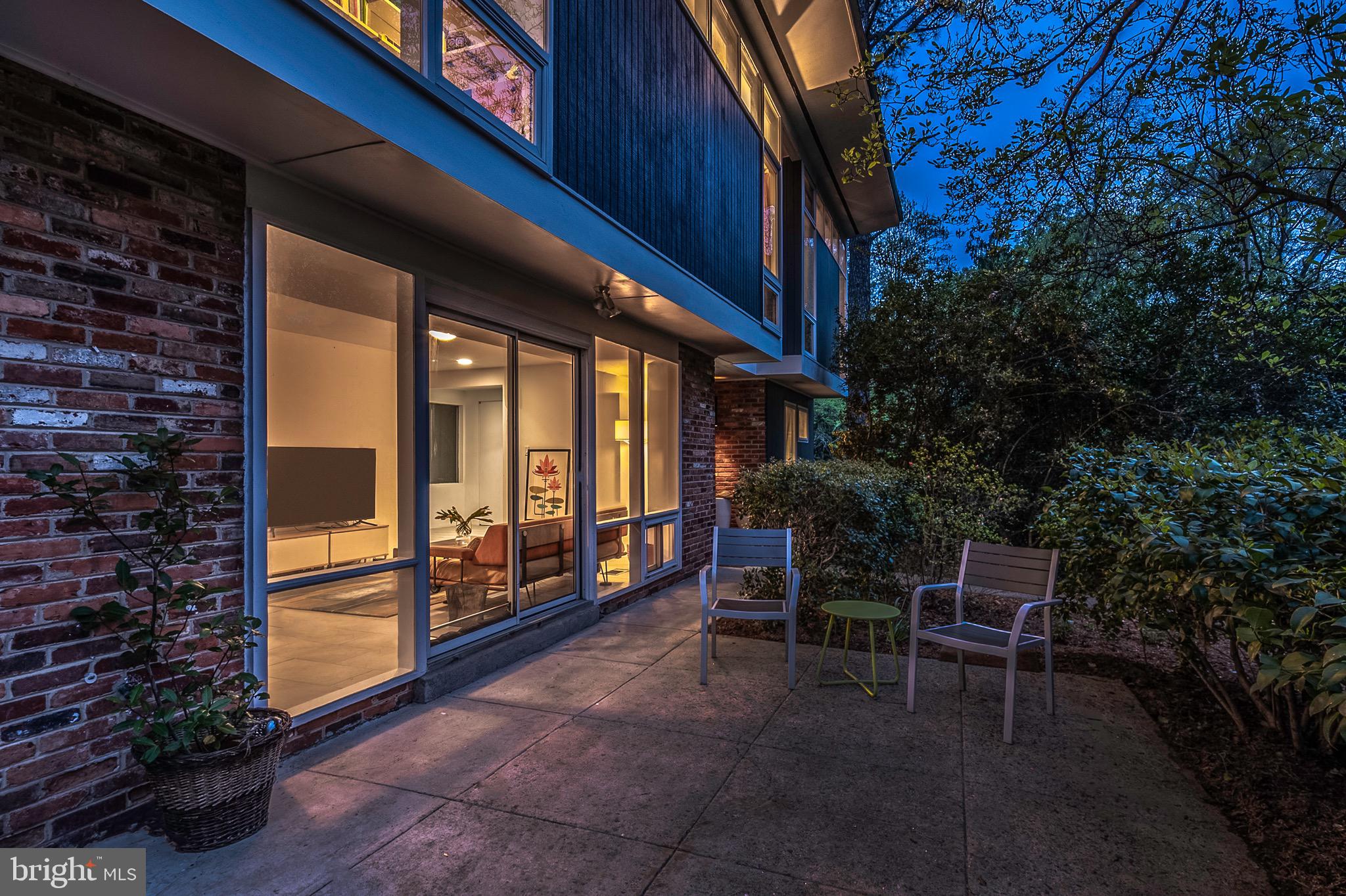 HOLLIN HILLS - Residential