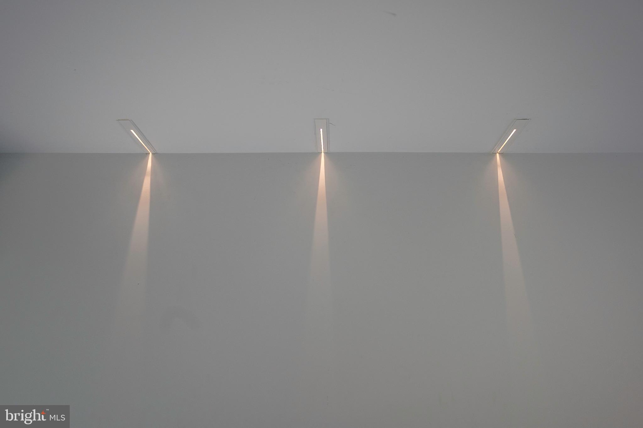 HOLLIN HILLS - Residential