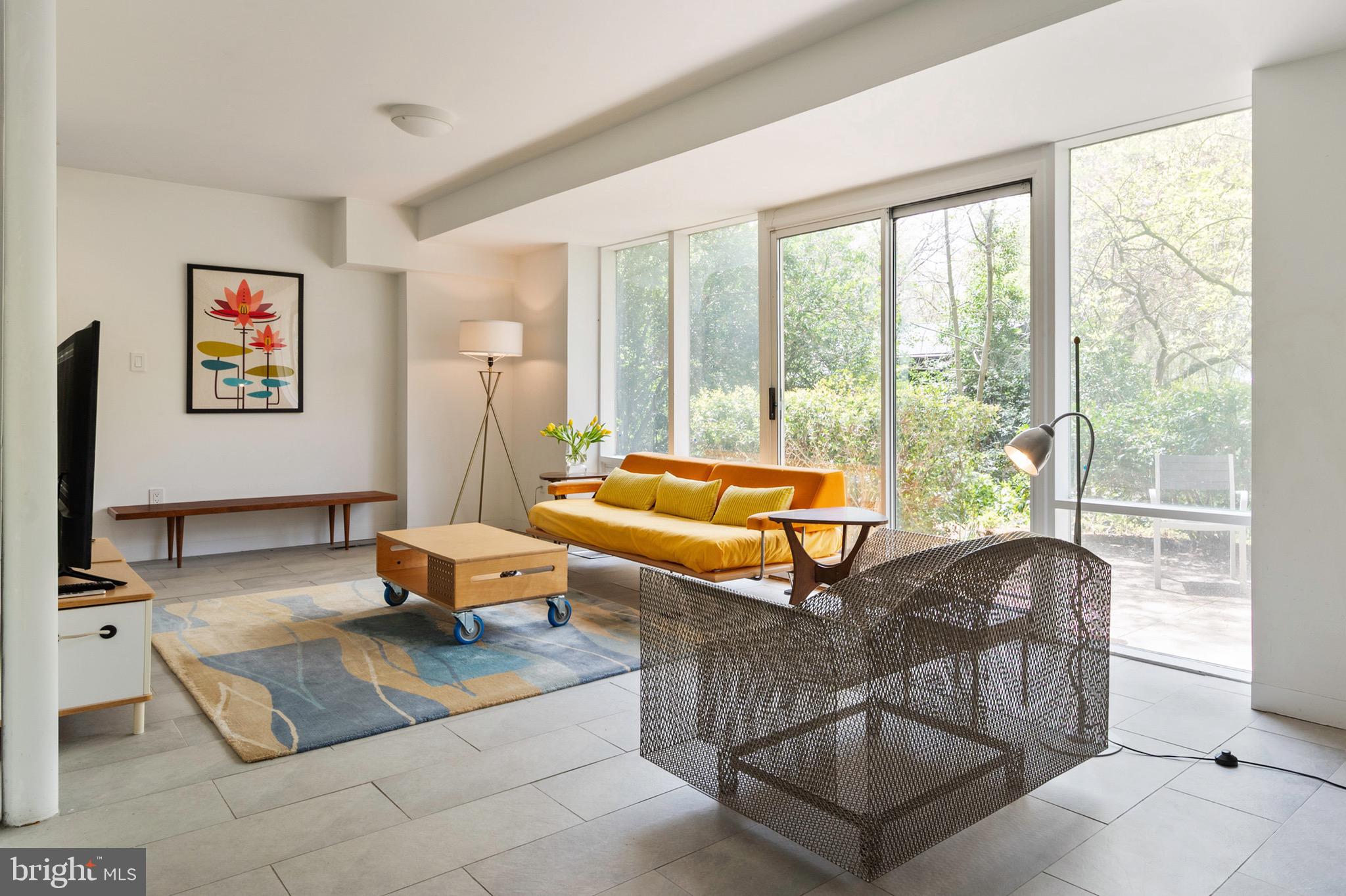 HOLLIN HILLS - Residential