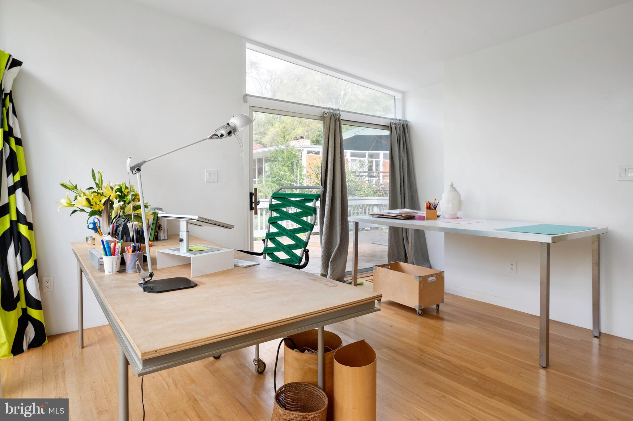 HOLLIN HILLS - Residential