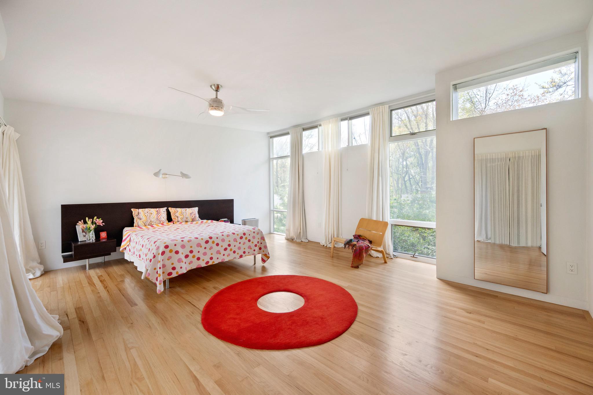 HOLLIN HILLS - Residential