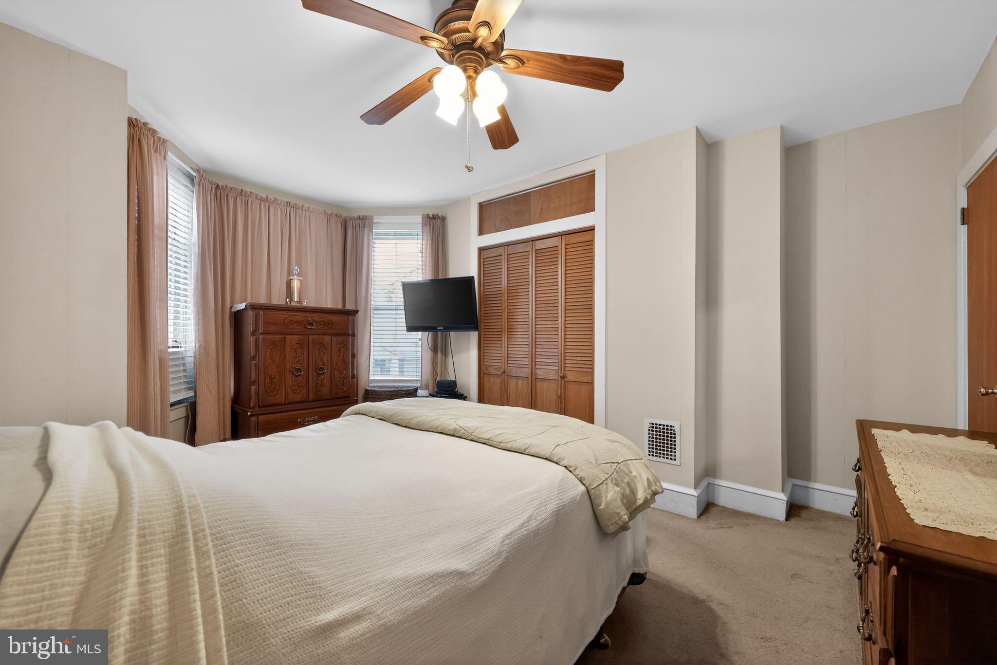 PORT RICHMOND - Residential