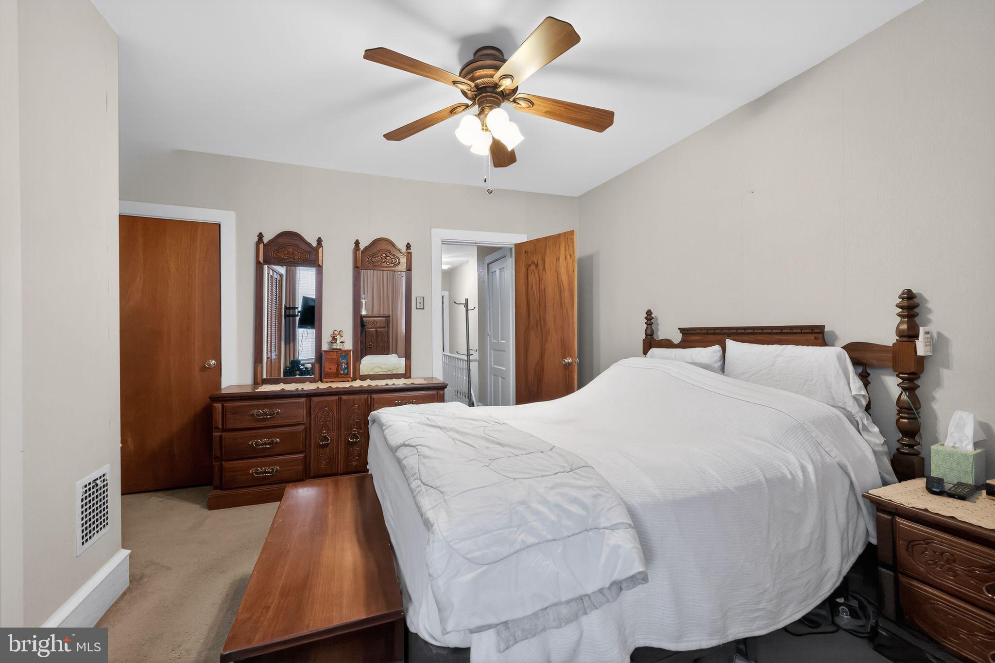 PORT RICHMOND - Residential