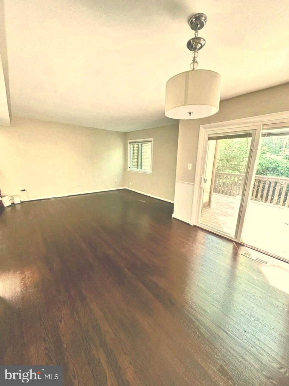 RESTON - Residential Lease