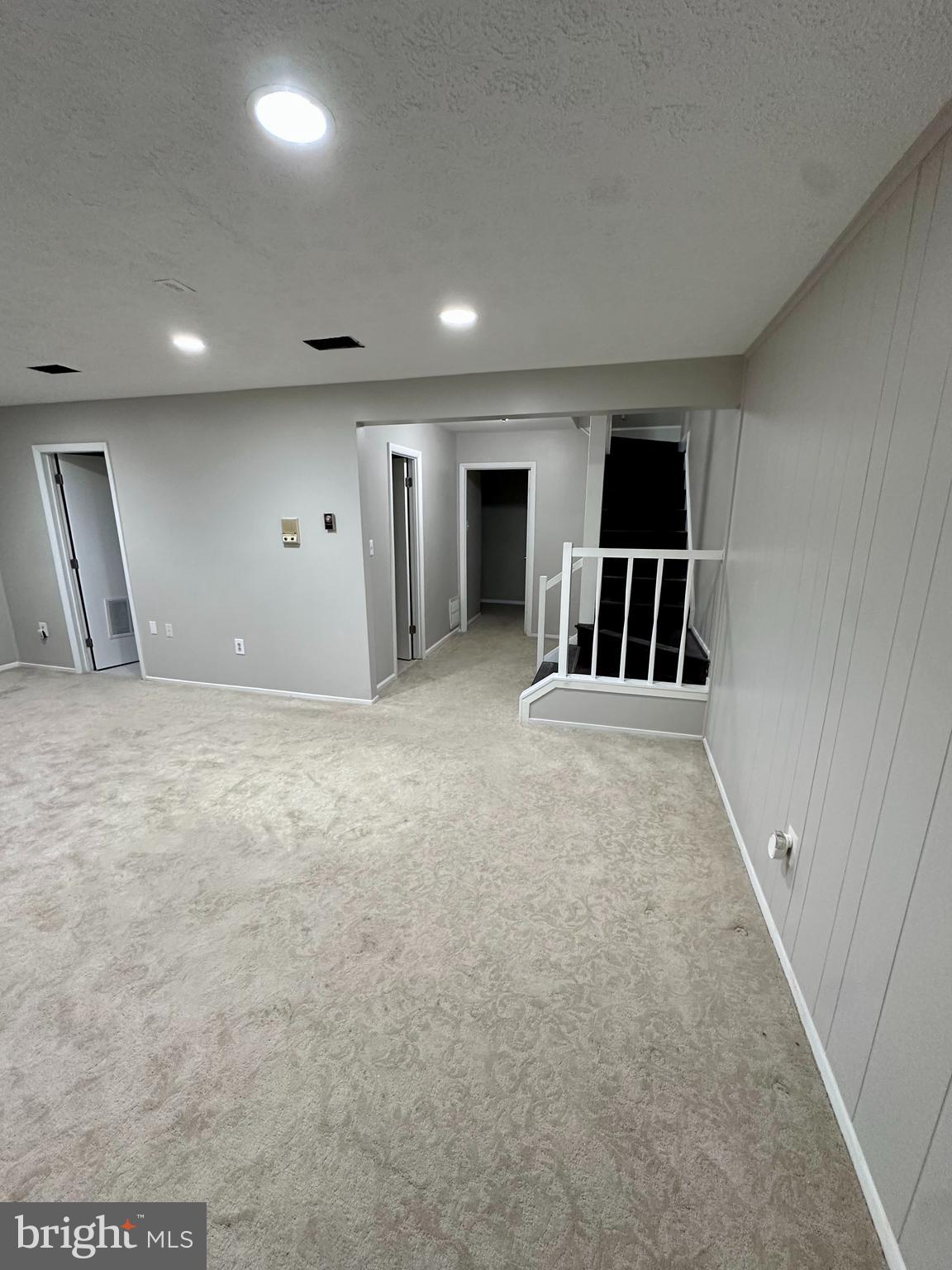 RESTON - Residential Lease