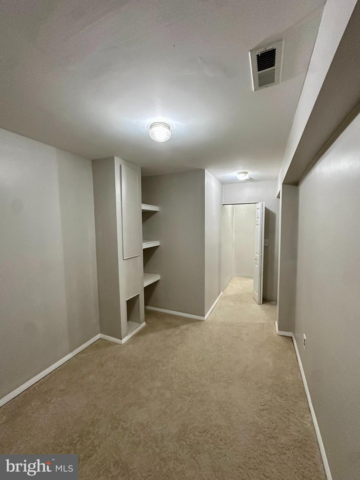 RESTON - Residential Lease