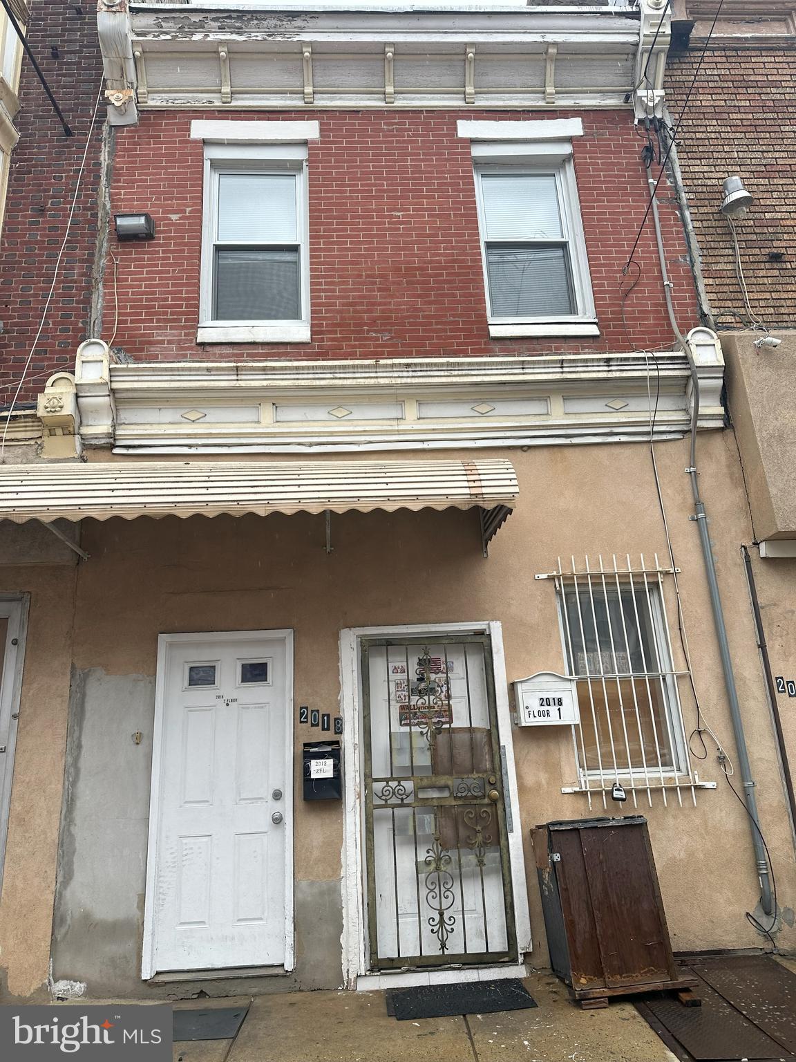 Great opportunity to own big building on the main street, the building is set up 2 large apartments, each apartment are three-bedroom apartment, great rental income in the sunny south Philly neighborhood, lot of renovation and new construction surround