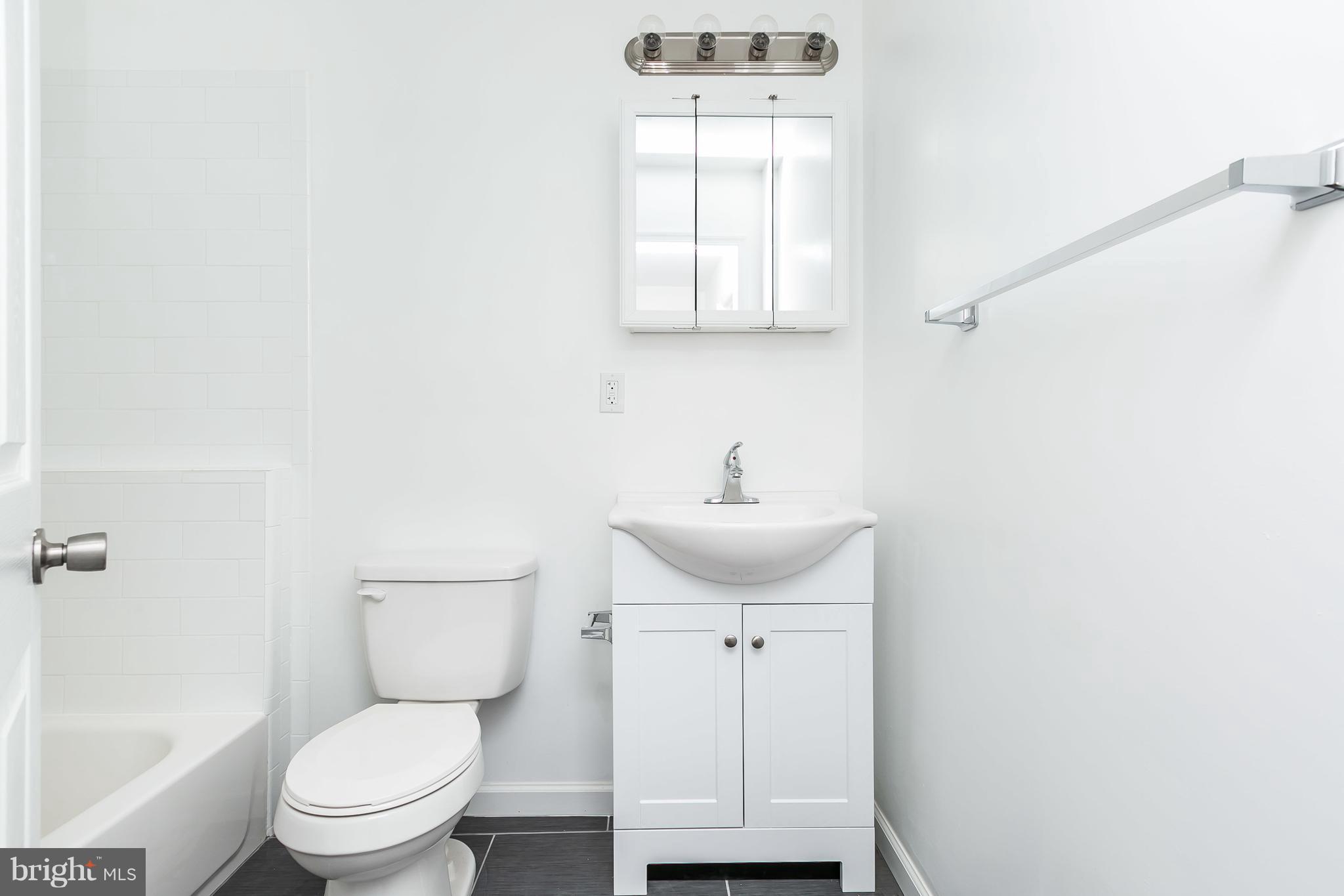 ROLLINSDALE - Residential Lease