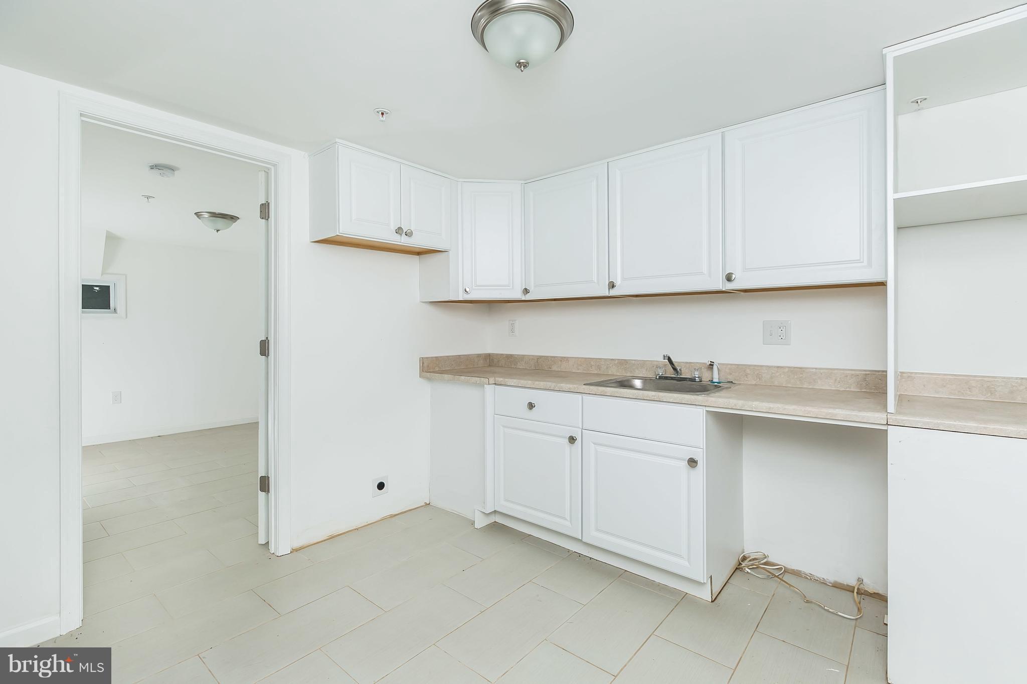 ROLLINSDALE - Residential Lease