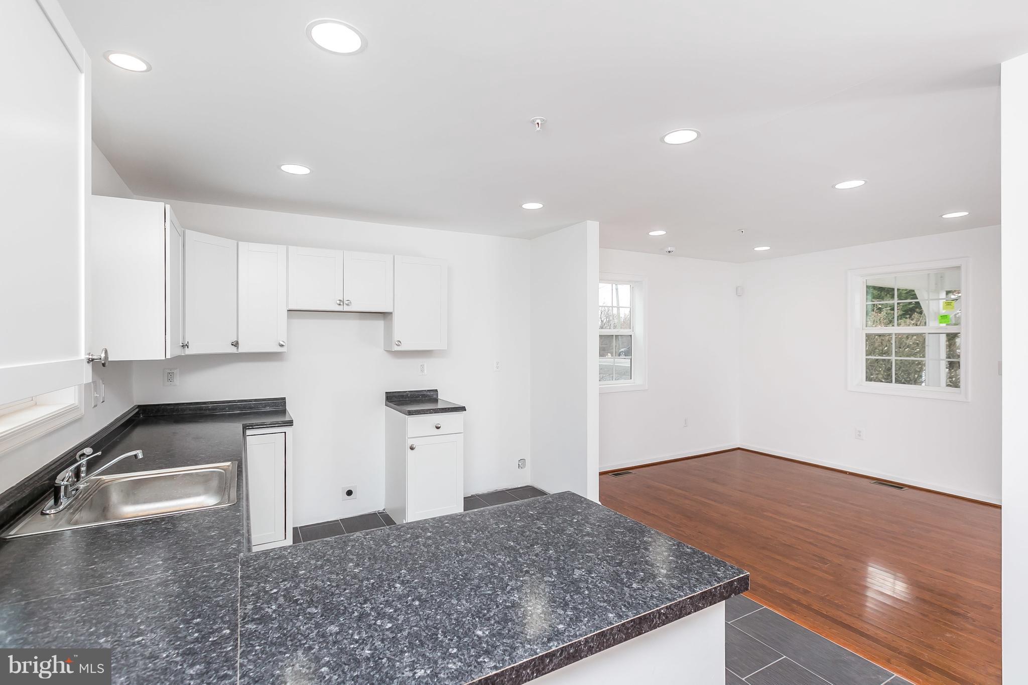 ROLLINSDALE - Residential Lease