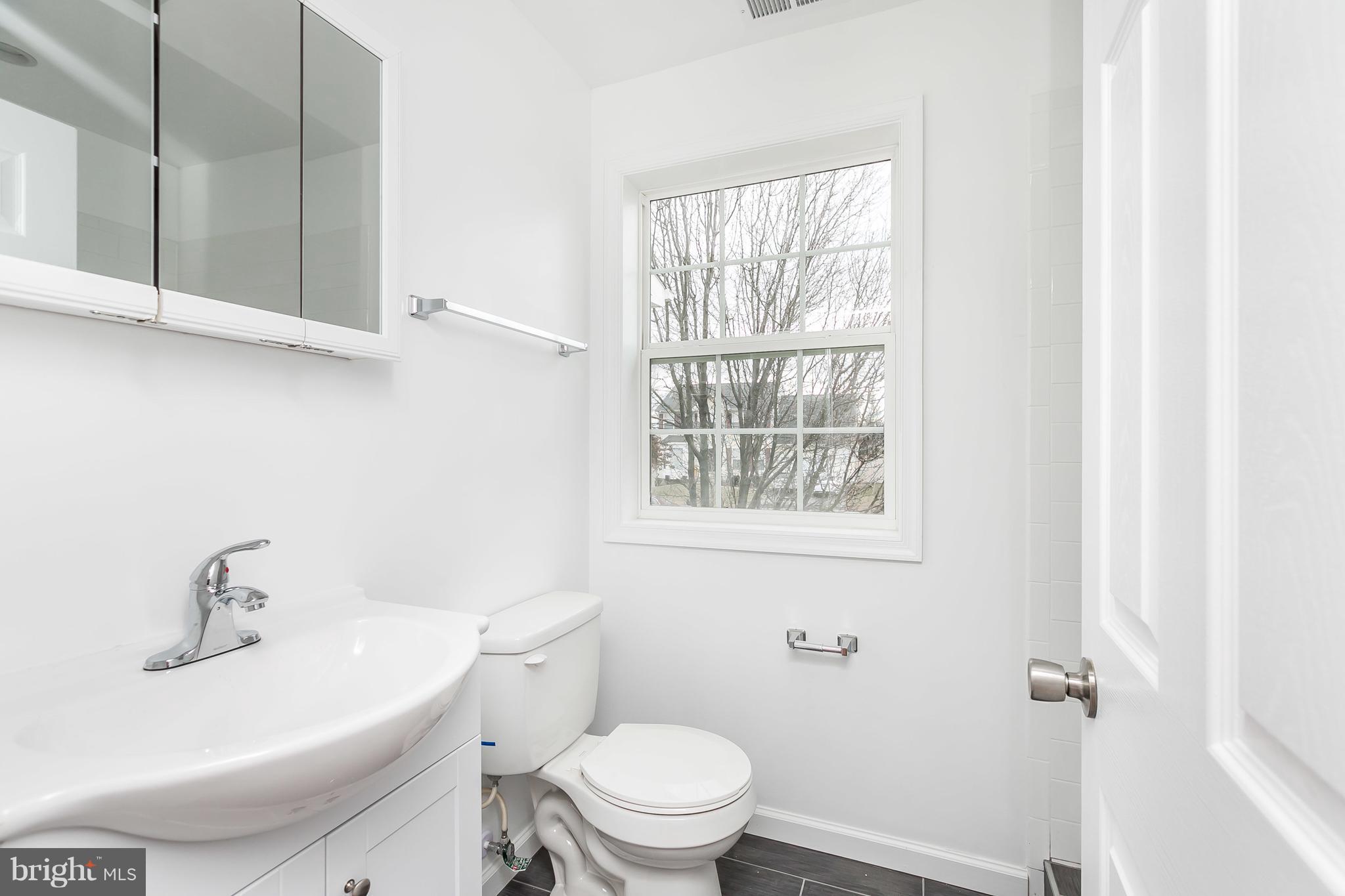 ROLLINSDALE - Residential Lease