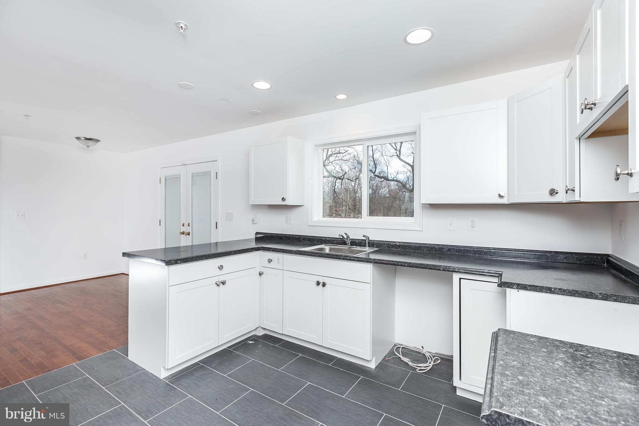 ROLLINSDALE - Residential Lease