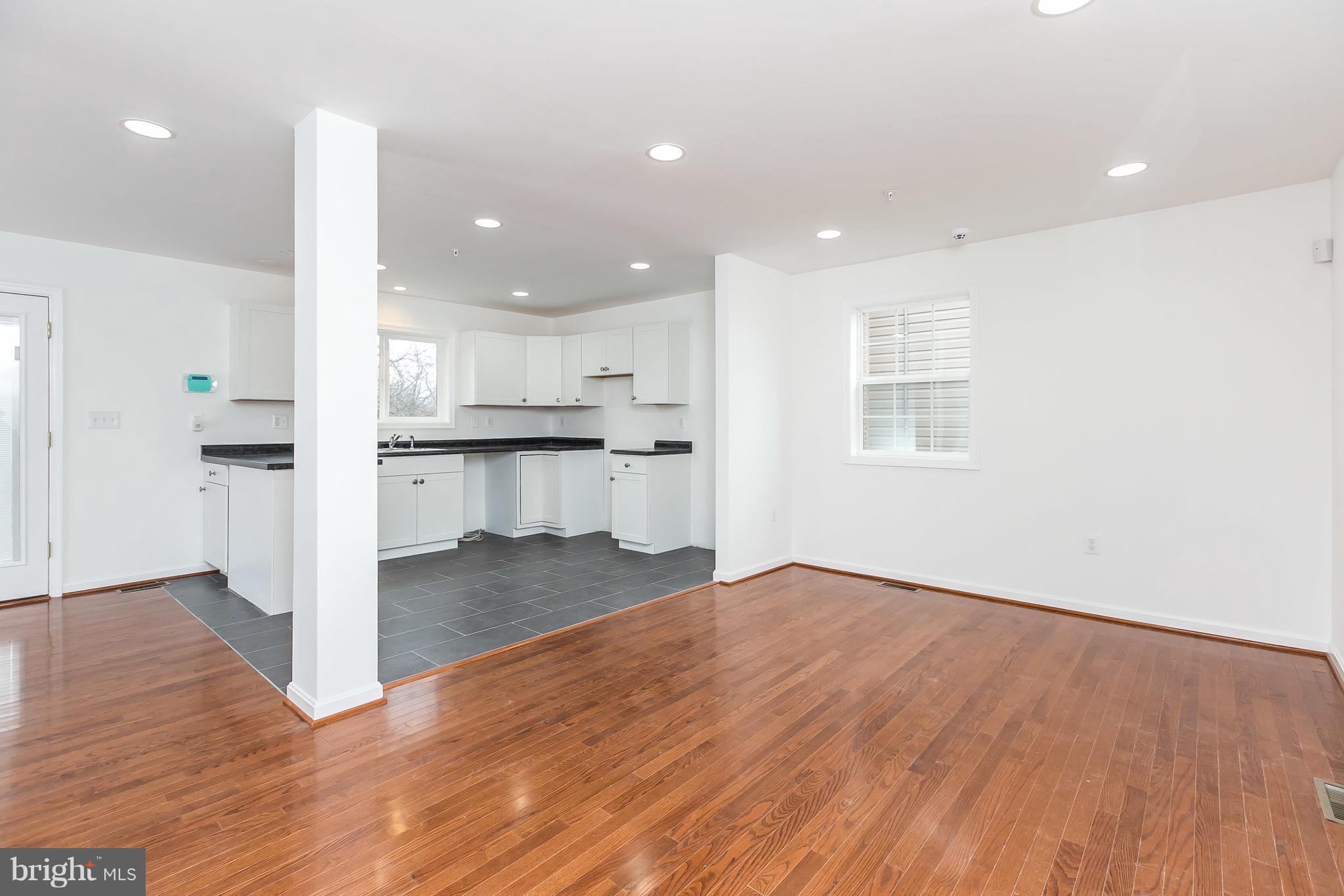 ROLLINSDALE - Residential Lease