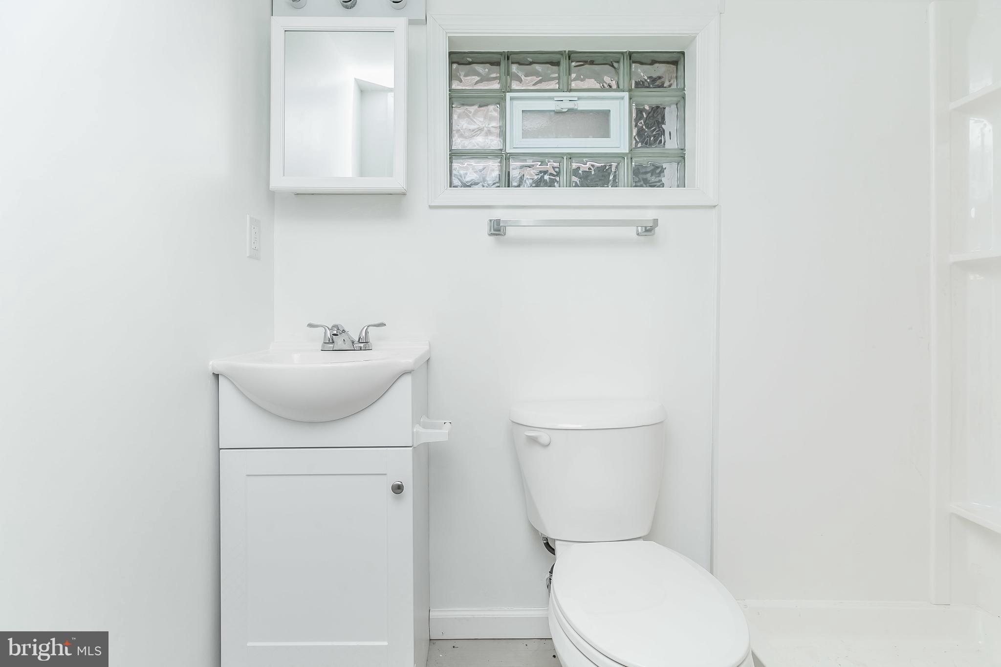 ROLLINSDALE - Residential Lease