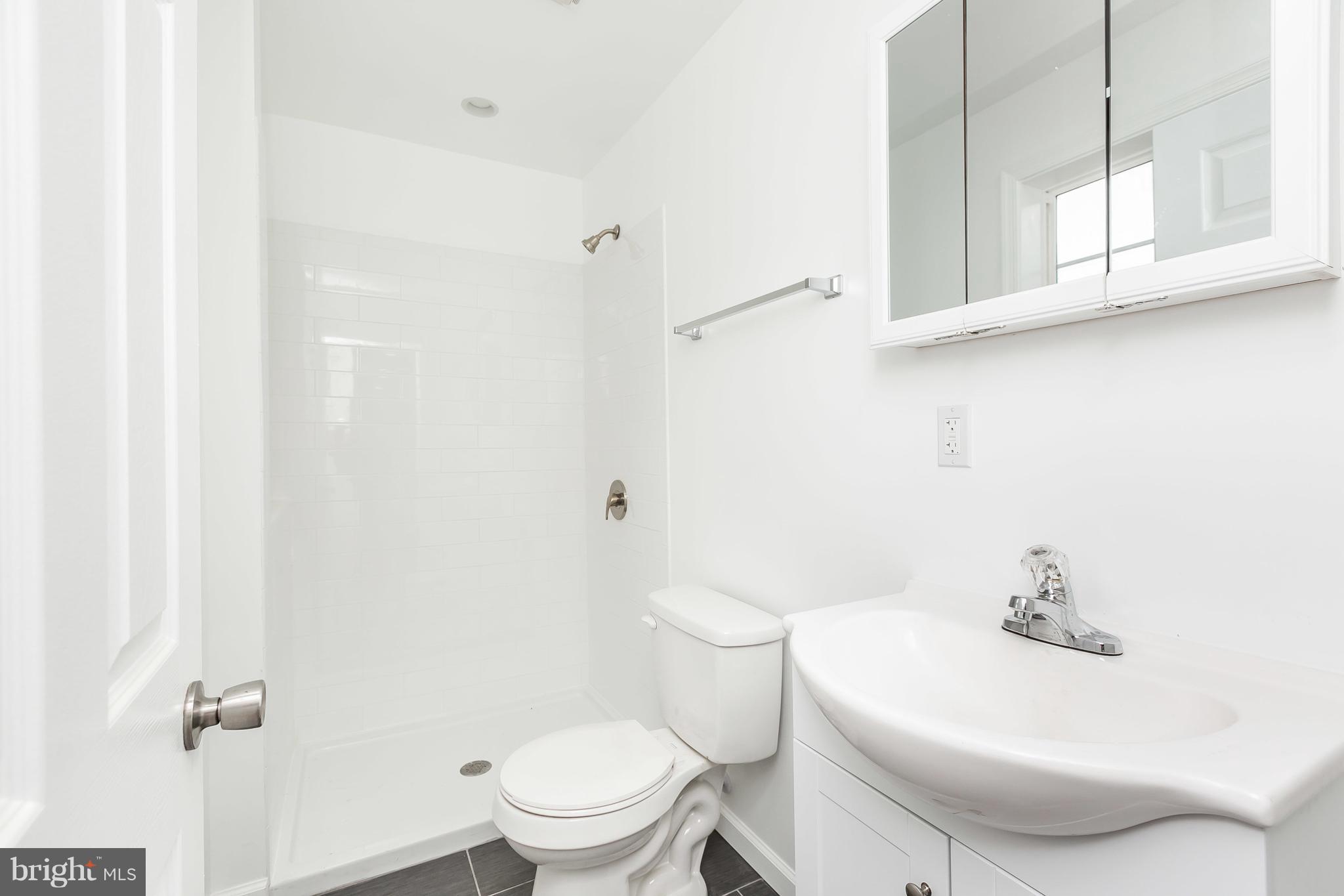 ROLLINSDALE - Residential Lease