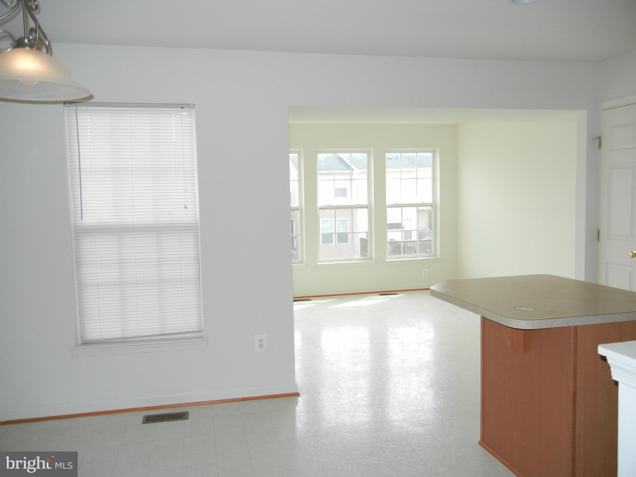 LAKELAND PLACE - Residential Lease