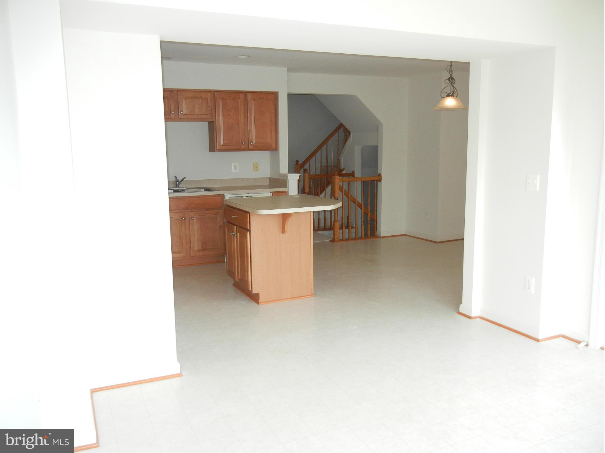 LAKELAND PLACE - Residential Lease