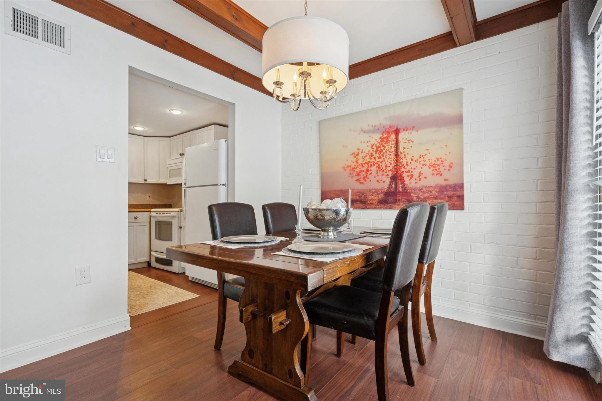 YARDLEY COMMONS - Residential