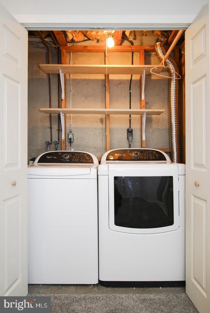 OAKHURST - Residential Lease