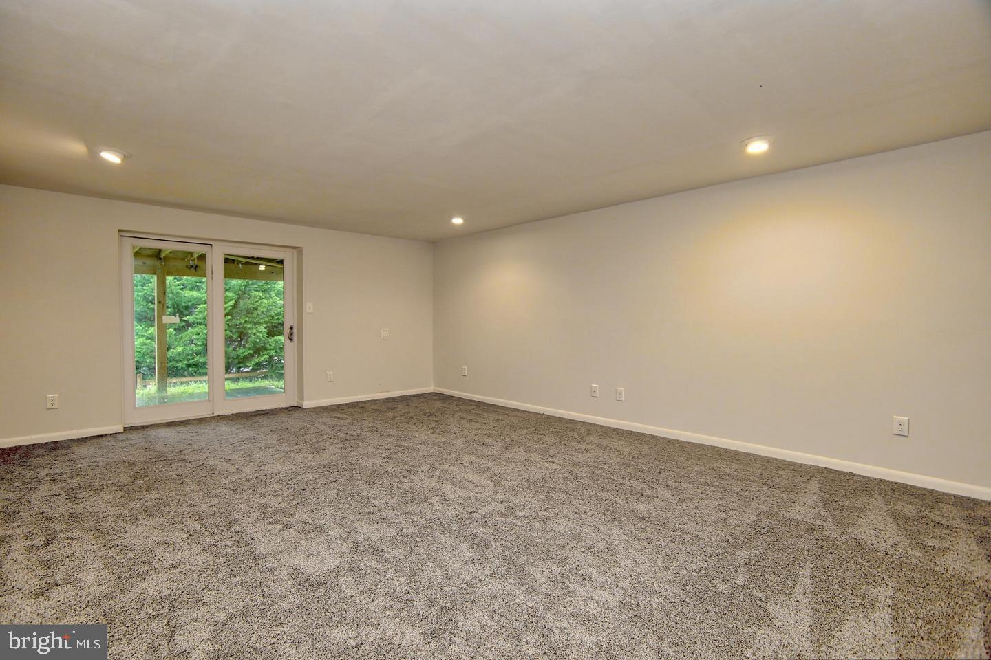 OAKHURST - Residential Lease