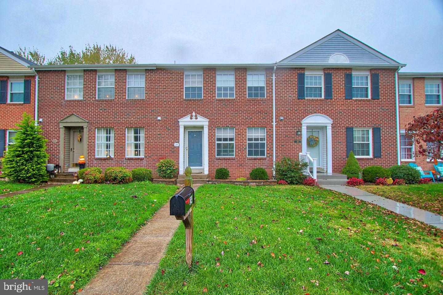 OAKHURST - Residential Lease