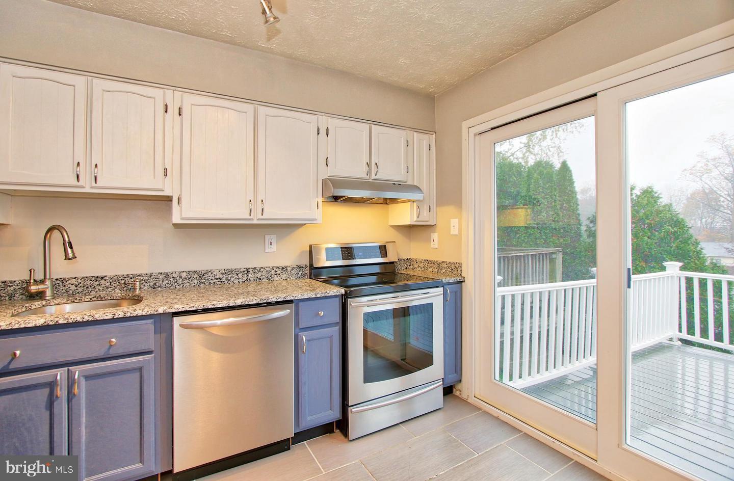 OAKHURST - Residential Lease