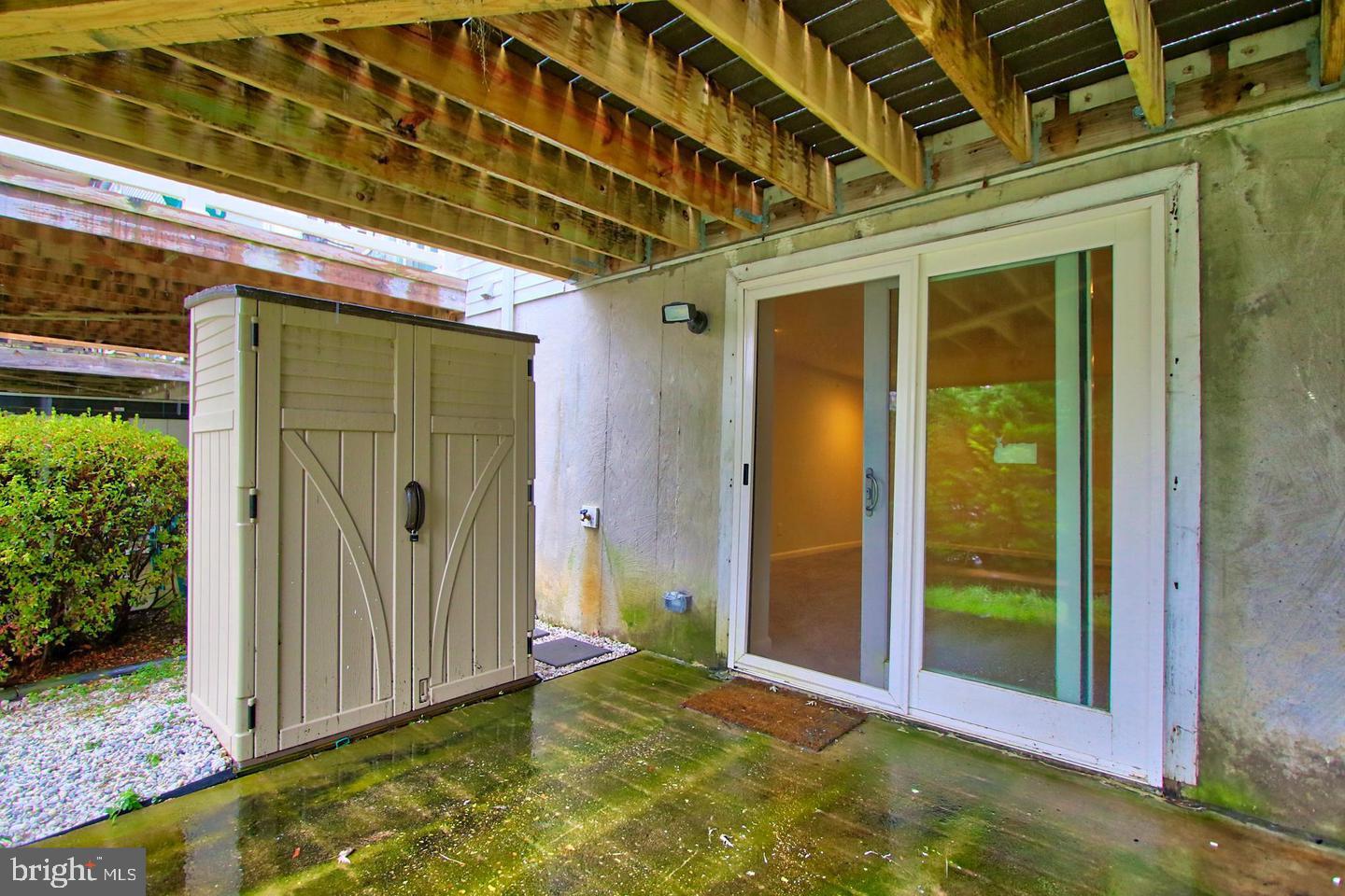 OAKHURST - Residential Lease