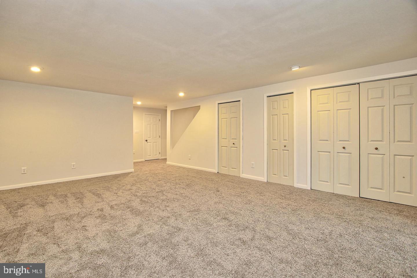 OAKHURST - Residential Lease