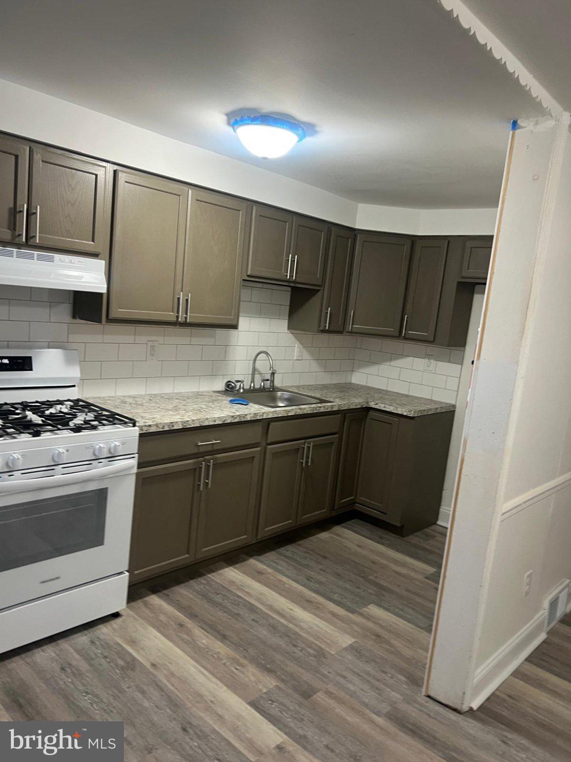 319 W 21ST STREET