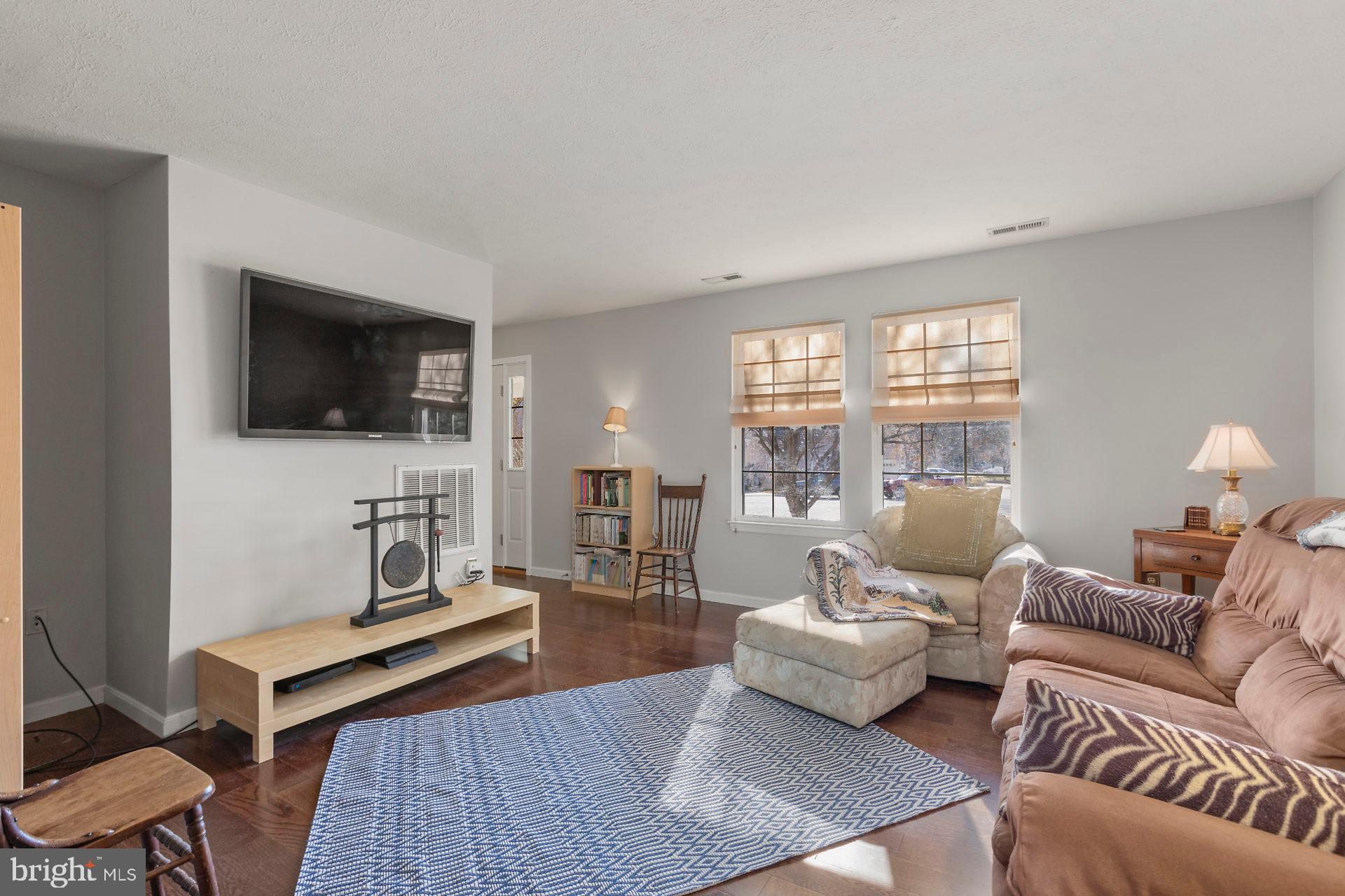 HICKORY HILLS NORTH - Residential