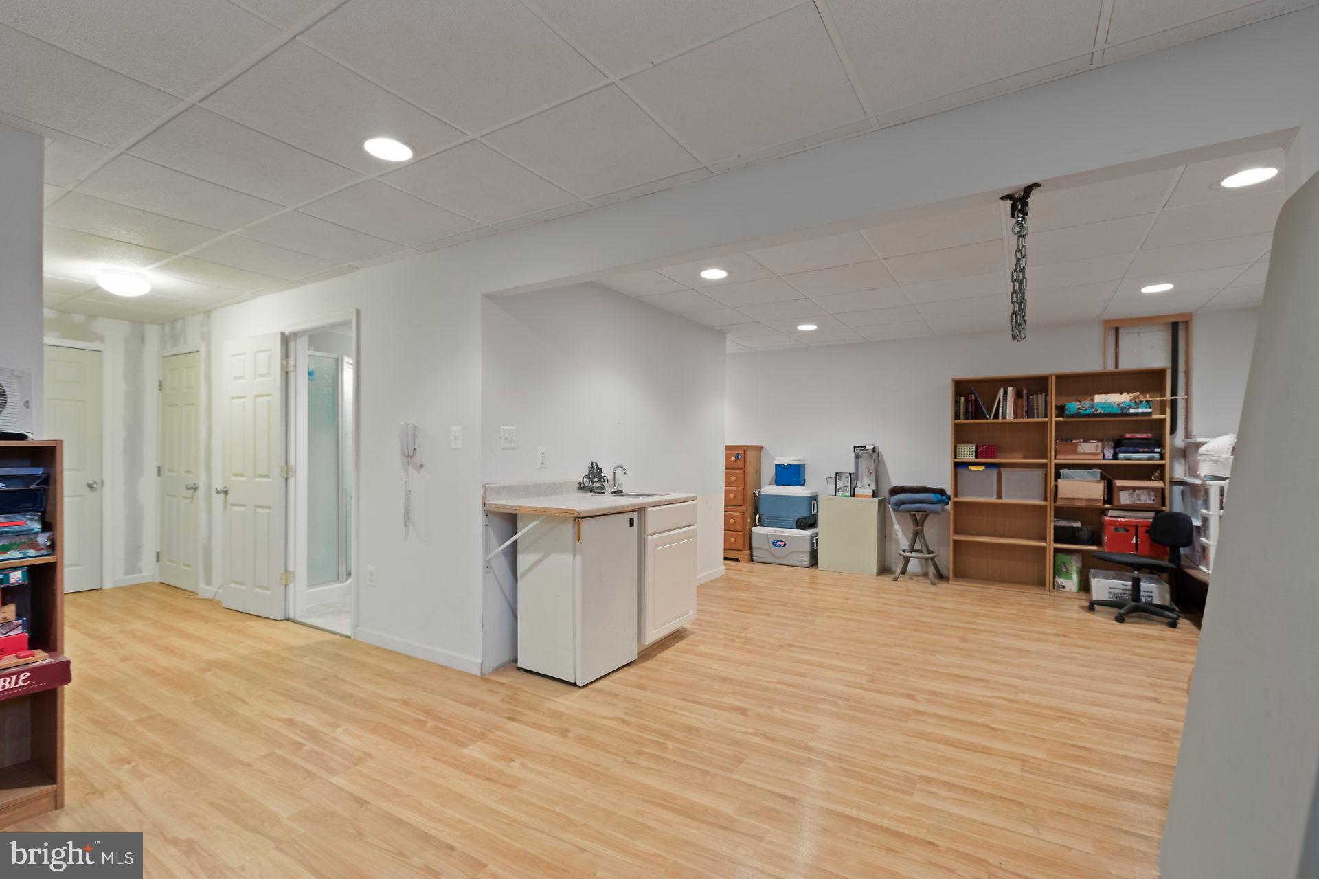 HICKORY HILLS NORTH - Residential