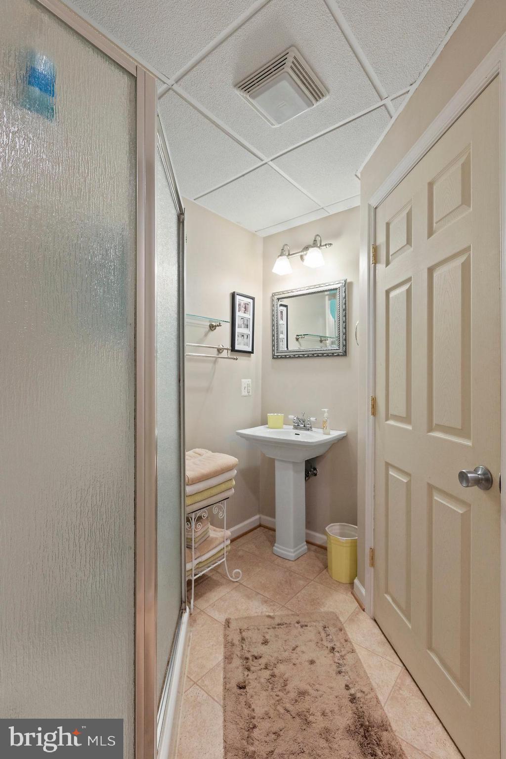 HICKORY HILLS NORTH - Residential