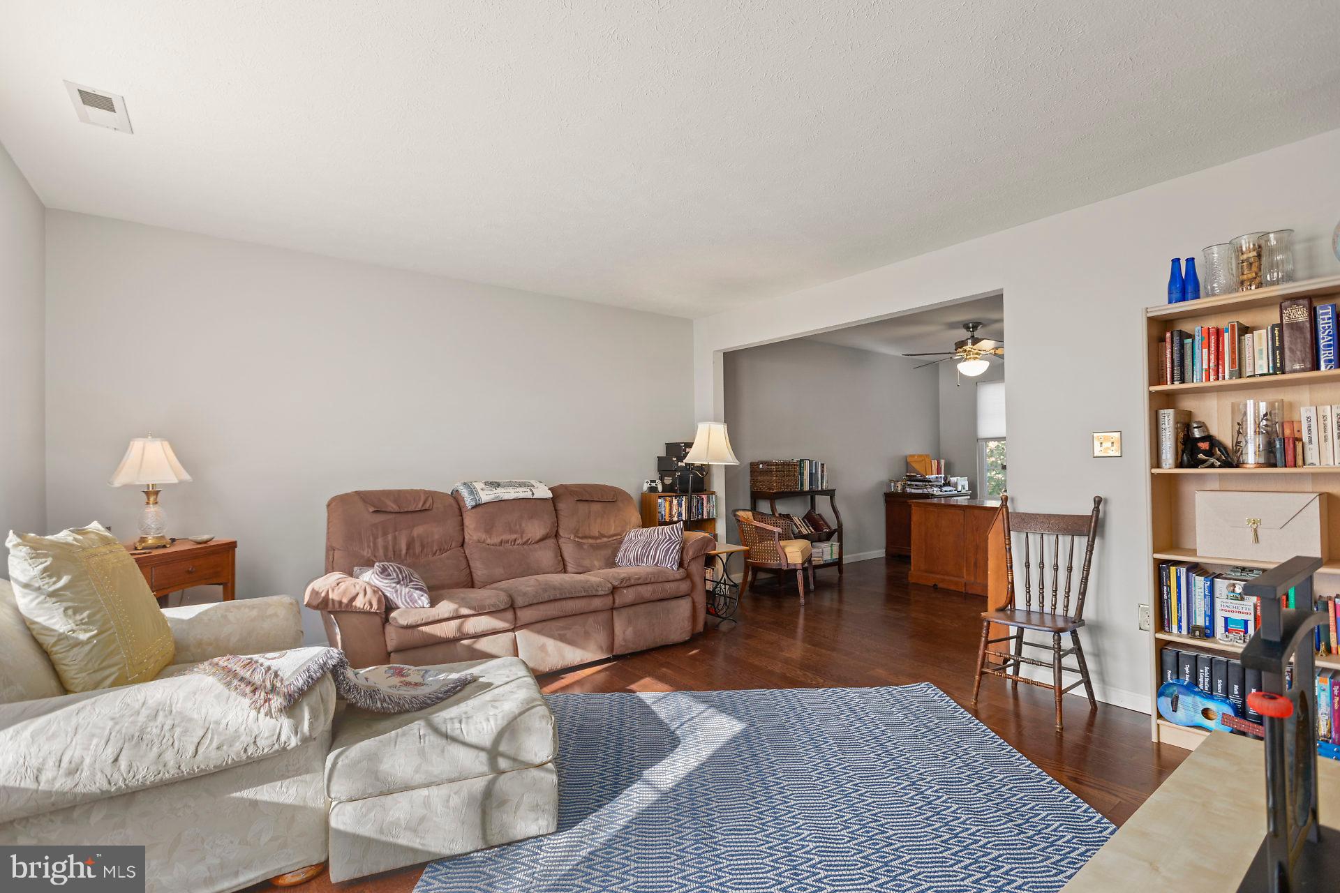 HICKORY HILLS NORTH - Residential