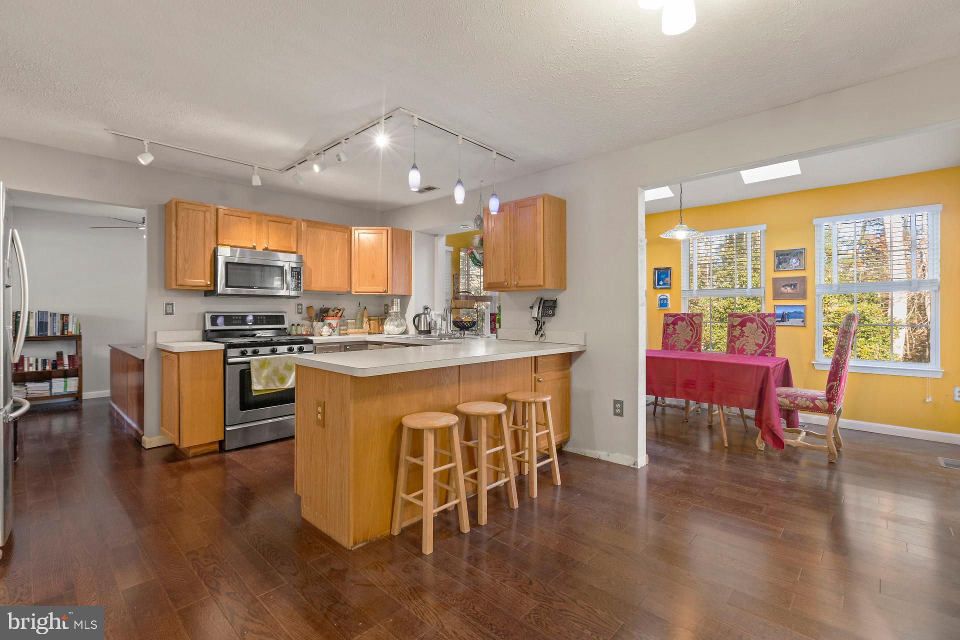 HICKORY HILLS NORTH - Residential