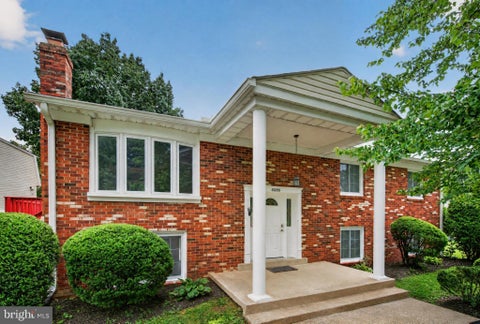 Photo of 13299 Nassau Drive, WOODBRIDGE, VA 22193 (MLS # VAPW2128282)