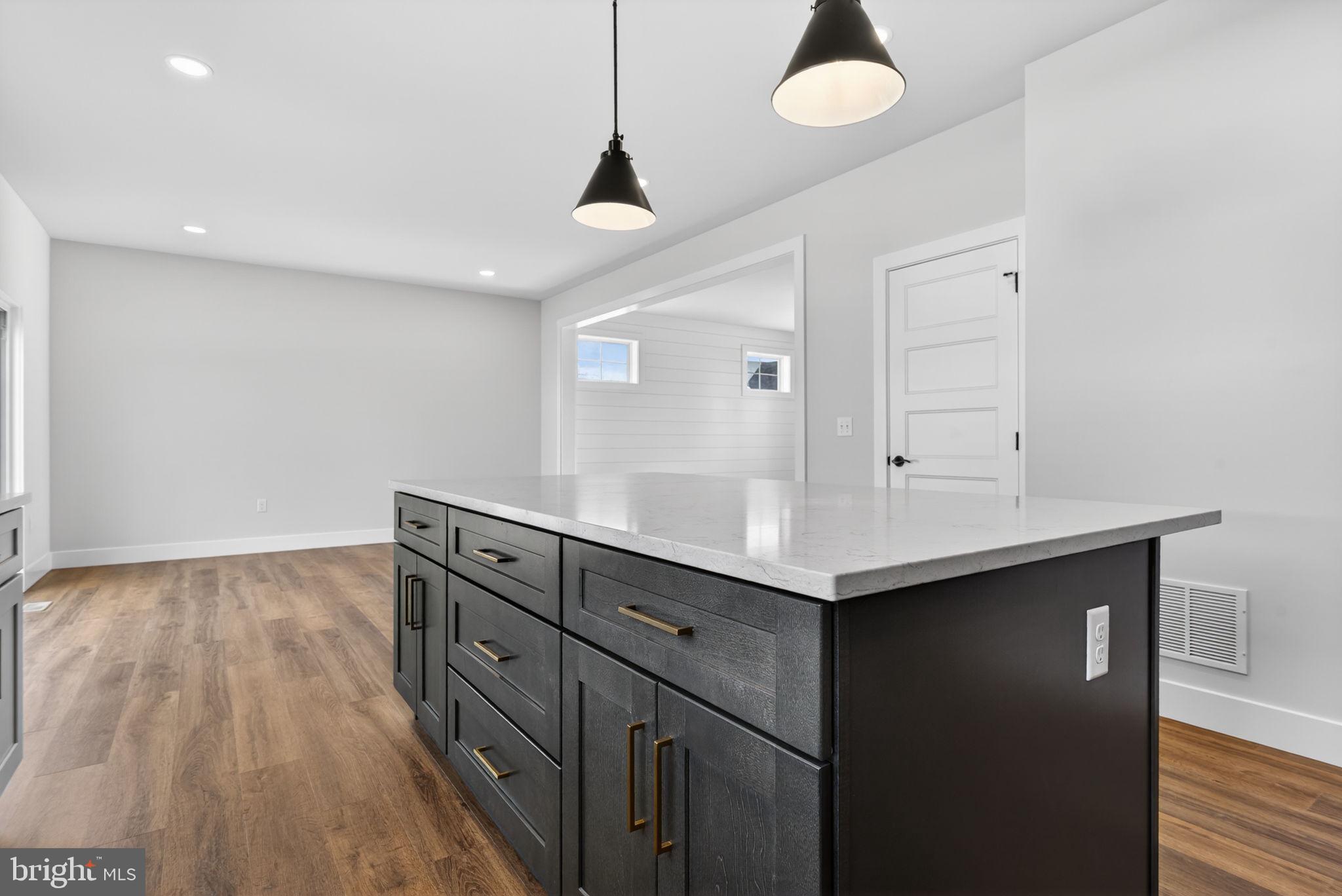 RIVER RIDGE HILLS - Residential