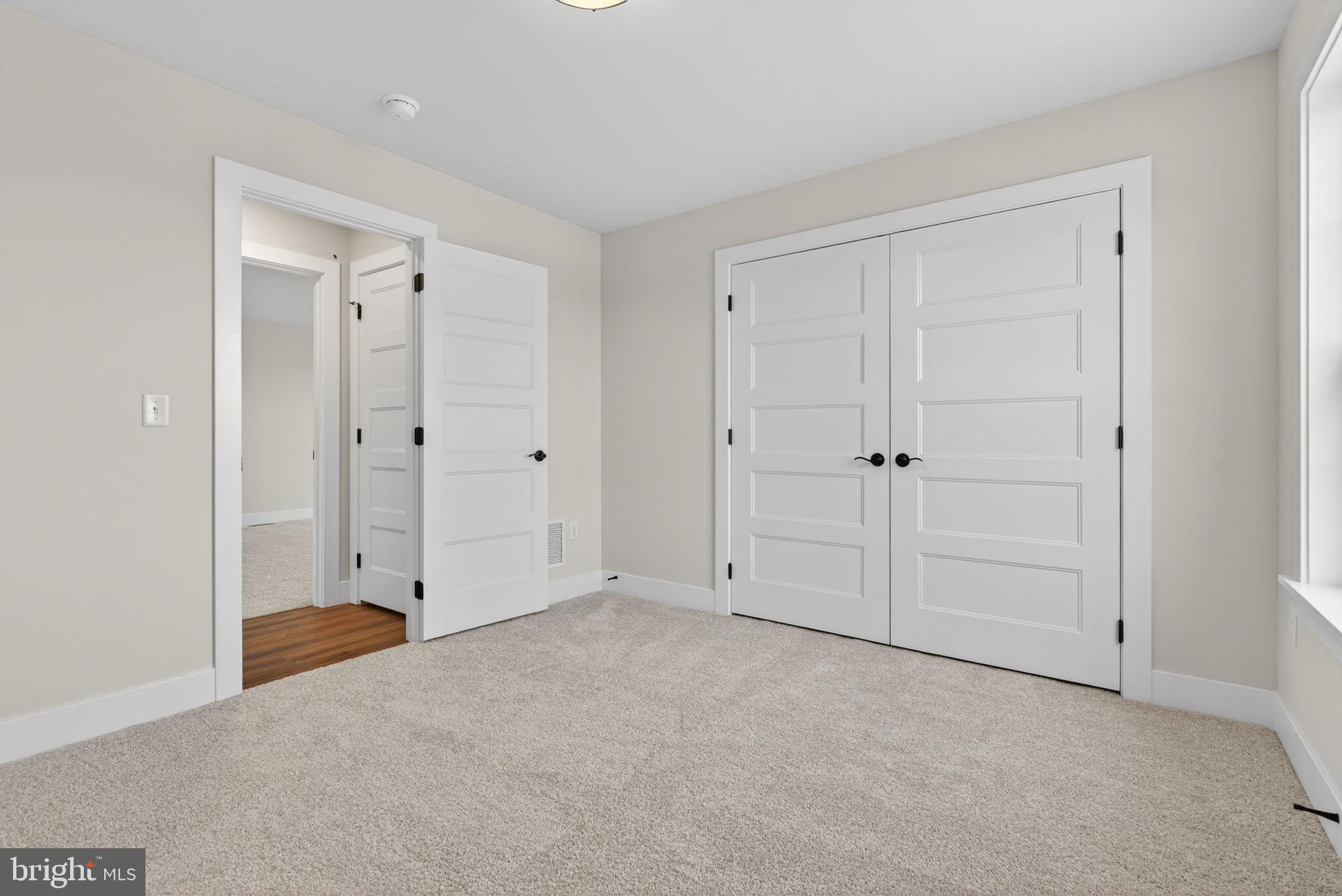 RIVER RIDGE HILLS - Residential