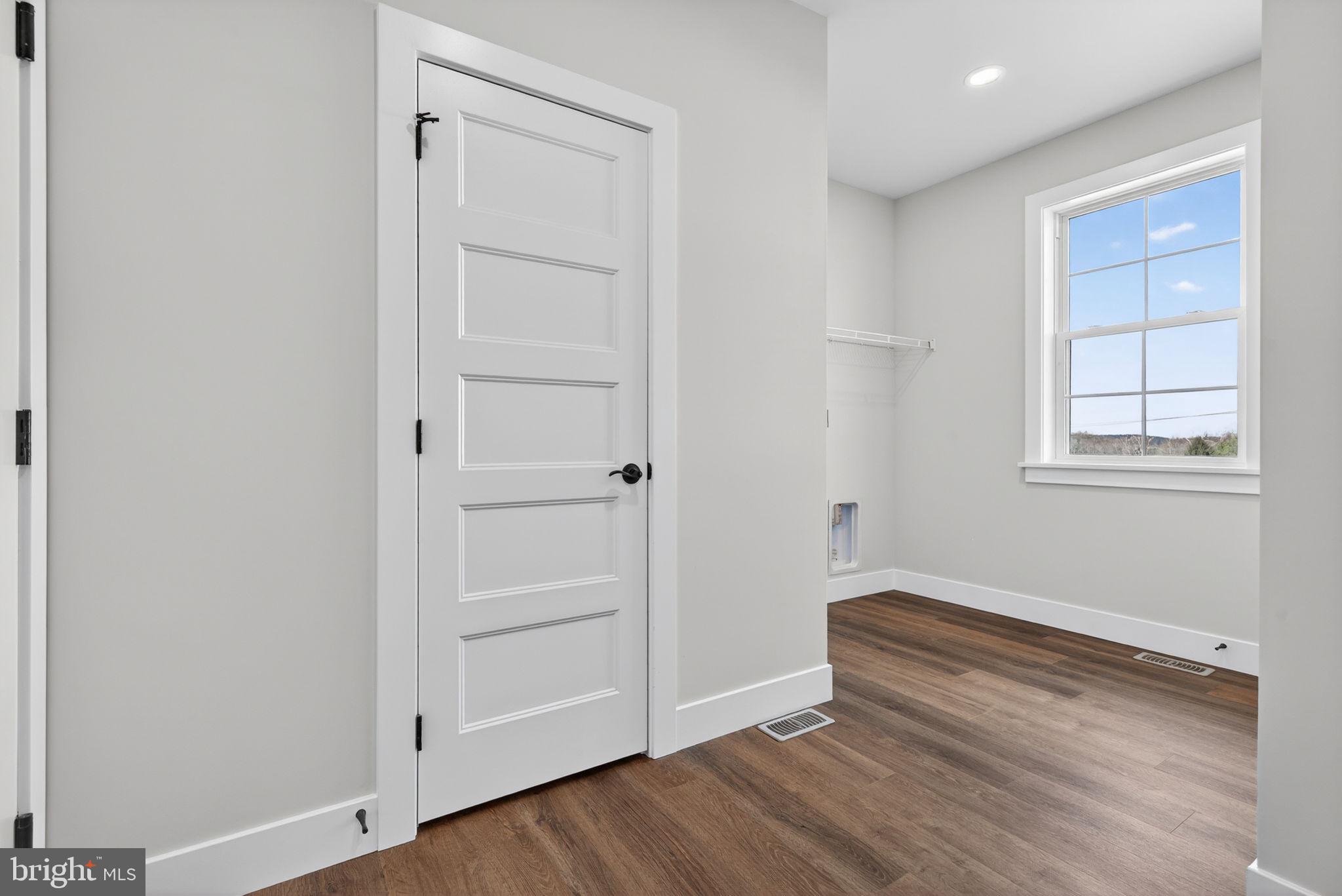 RIVER RIDGE HILLS - Residential